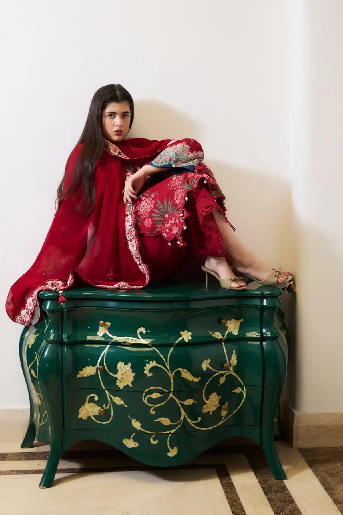 Gul-e-Surkh Hussain Rehar Pret SS'26 festive red lawn suit with chiffon dupatta at Pakistanimoda.