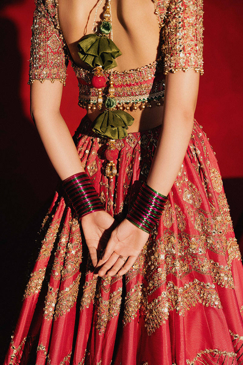 Rose pink bridal lehenga with green dupatta – Gul Badan MNR at Pakistanimoda