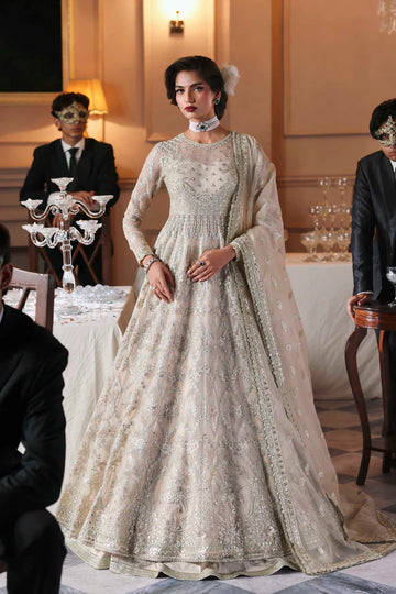 Gulnisa ivory organza hand embroidered bridal pishwas with dupatta by Akbar Aslam, luxury couture for Pakistani brides at weddings and receptions.