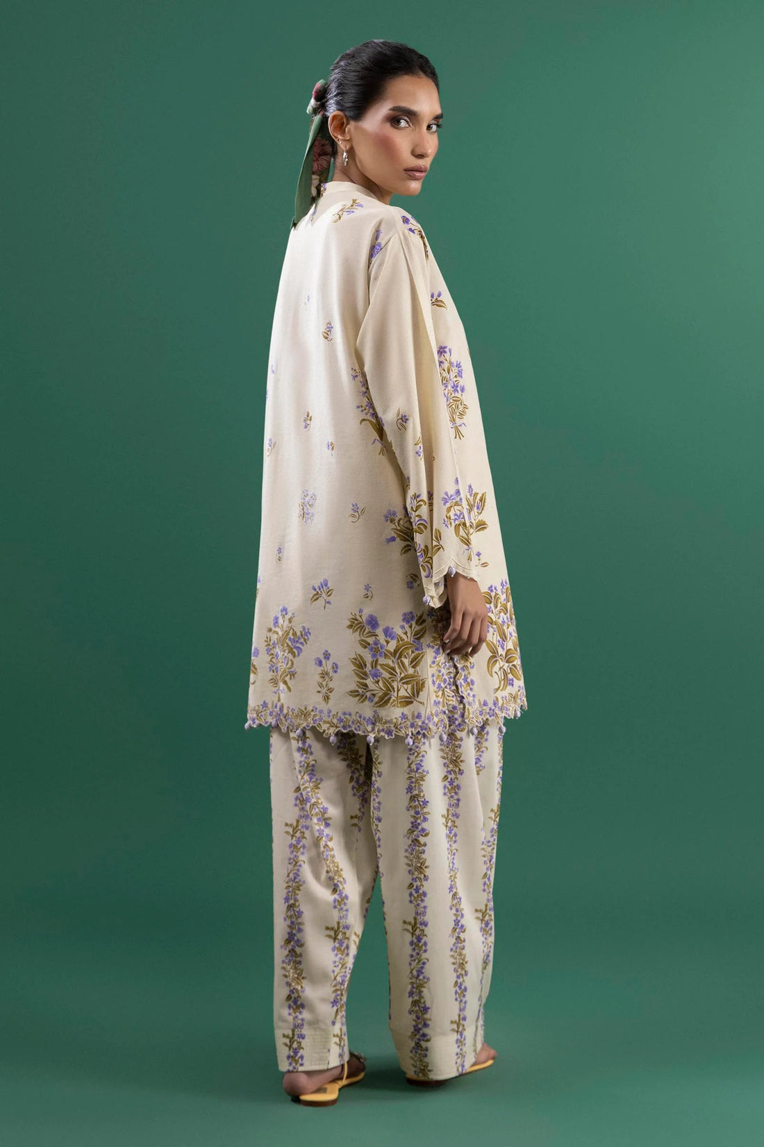 H253-007B-2C – Mahay stitched lawn suit with chiffon lace dupatta and off-white cambric pants – Pakistanimoda