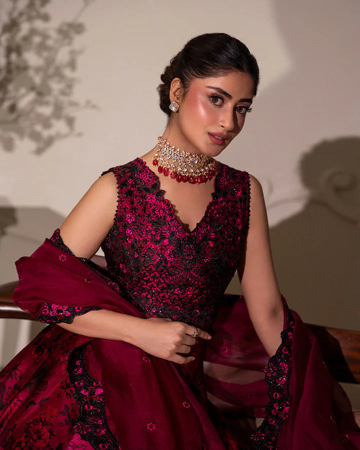 Havin Faiza Saqlain magenta stitched pishwas with embroidered organza dupatta and silk trousers – Pakistanimoda