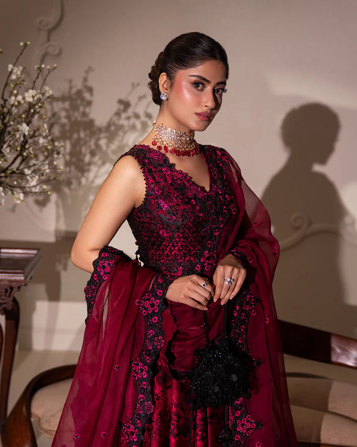 Havin Faiza Saqlain magenta stitched pishwas with embroidered organza dupatta and silk trousers – Pakistanimoda