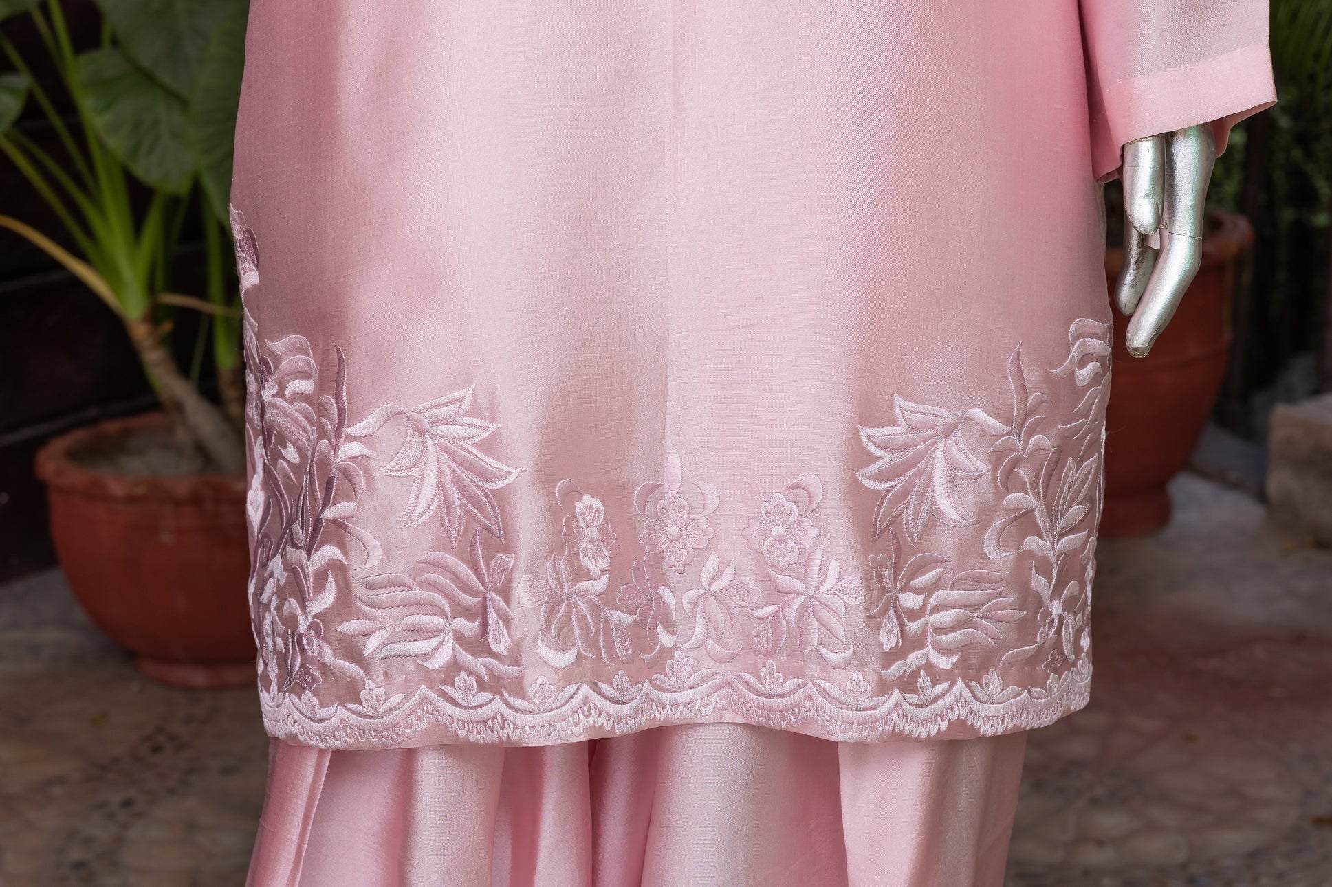 Haya - Elegant Powder Pink Sheesha Silk Suit with Embroidery and Dupatta