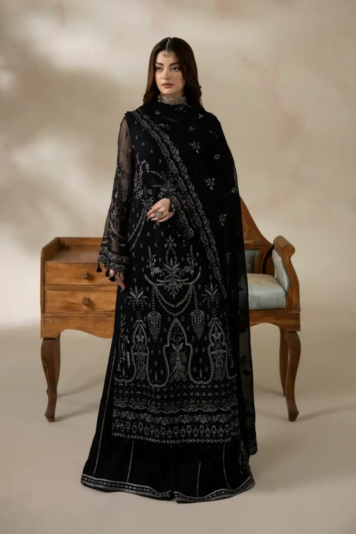 I-276 Ébène by Imrozia, black embellished chiffon Pakistani formal suit with raw silk trouser and embroidered dupatta.