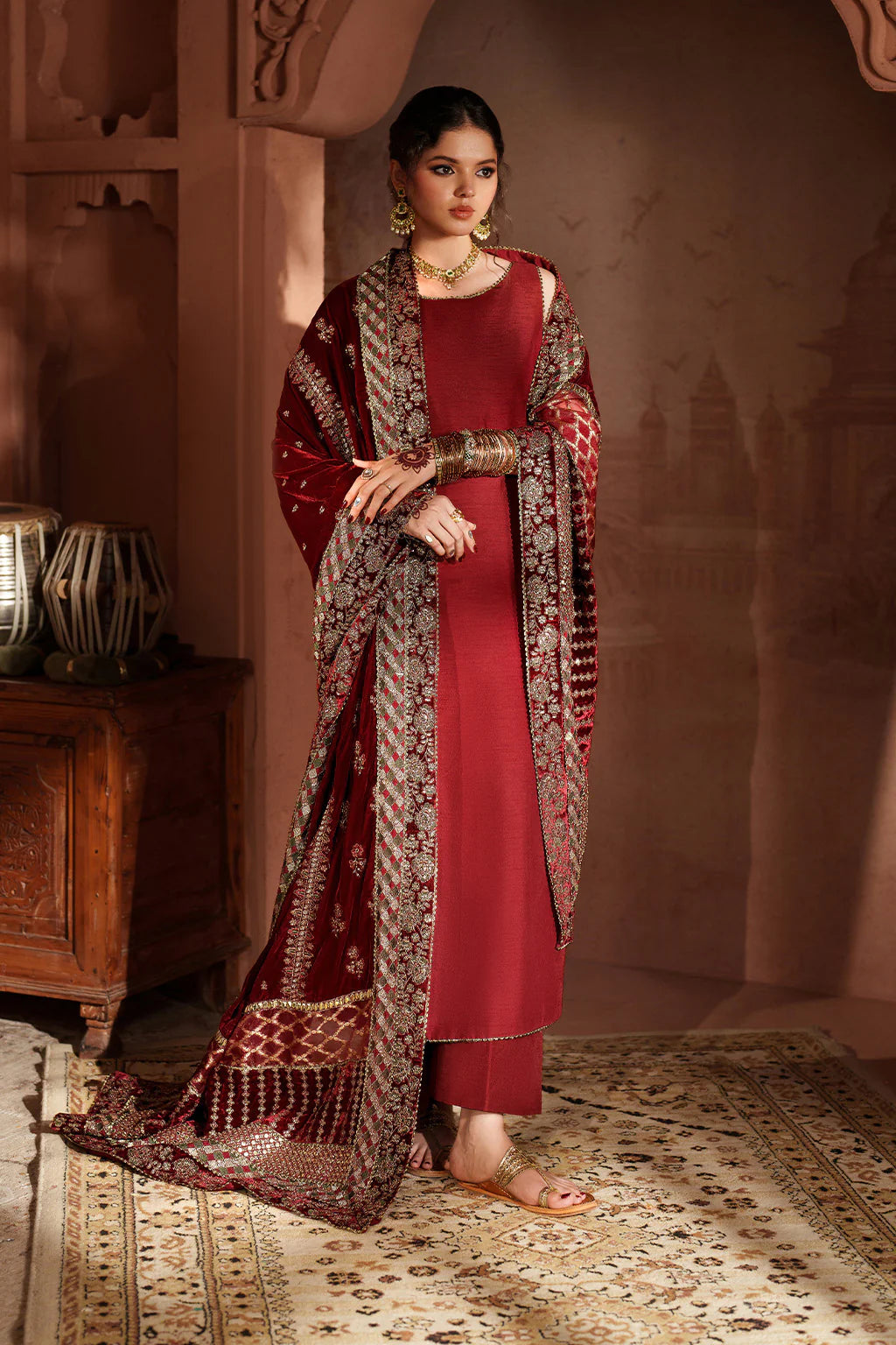 Iznik IV-56 Maroon Velvet Embroidered Suit with Shawl – Winter Bridal & Festive Wear Online at Pakistanimoda.com