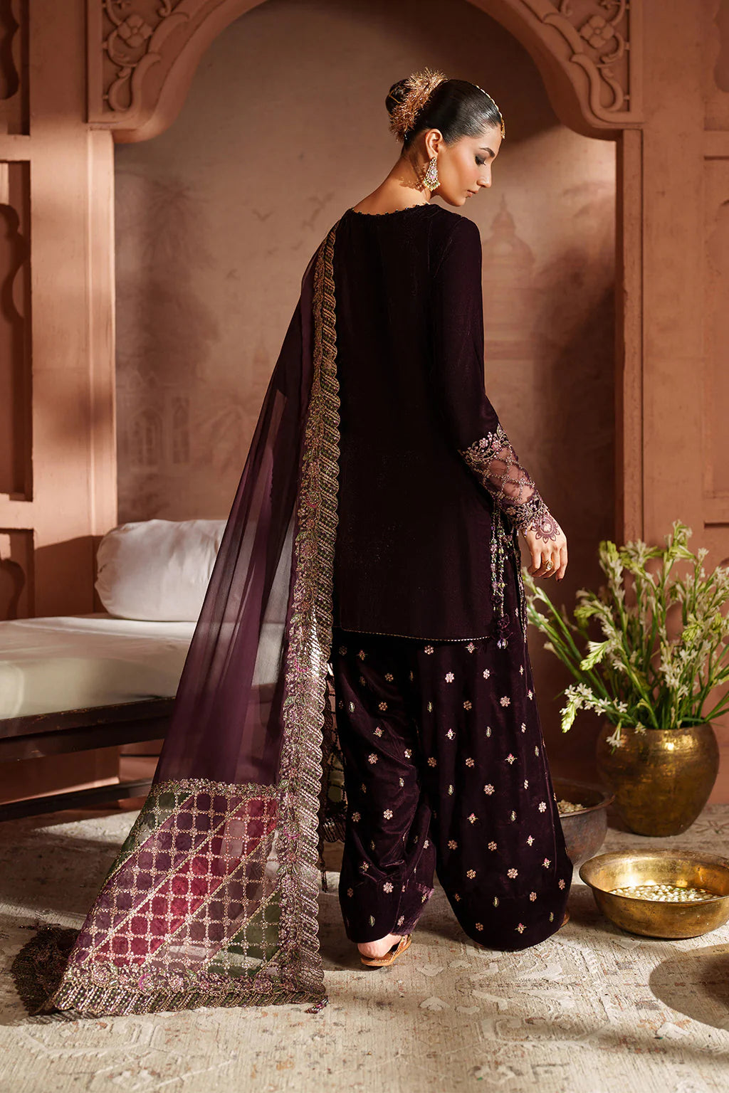 Iznik IV-61 Raagni Deep Plum Velvet Embroidered Shalwar Kameez – Winter Wedding & Festive Party Wear Online at Pakistanimoda.com