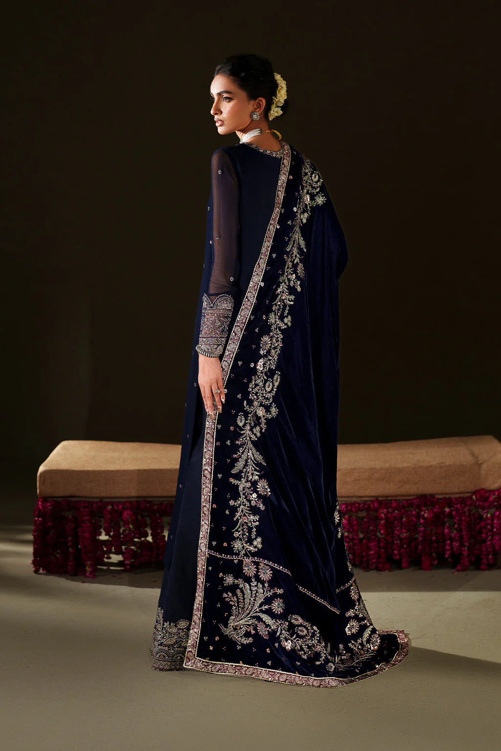 Iznik Velvet Edit II IV-76 navy blue formal shawl ensemble with embroidered chiffon shirt and velvet shawl, stitched outfit available at Pakistanimoda.