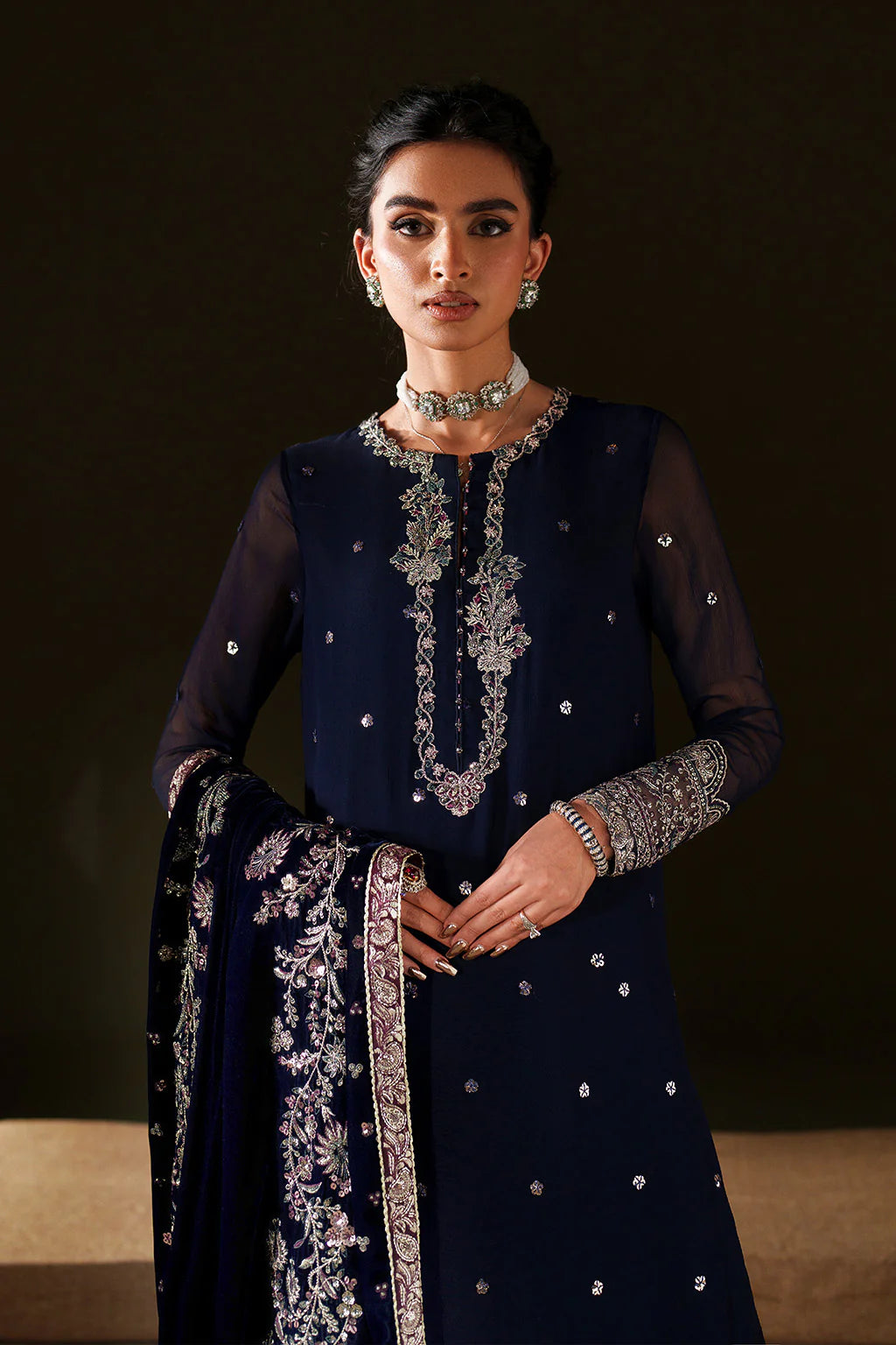 Iznik Velvet Edit II IV-76 navy blue formal shawl ensemble with embroidered chiffon shirt and velvet shawl, stitched outfit available at Pakistanimoda.