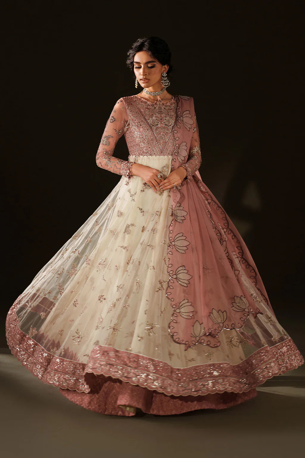 Iznik Velvet Edit II IV-78 ivory embroidered velvet and net frock with chiffon dupatta, luxury stitched outfit available at Pakistanimoda.