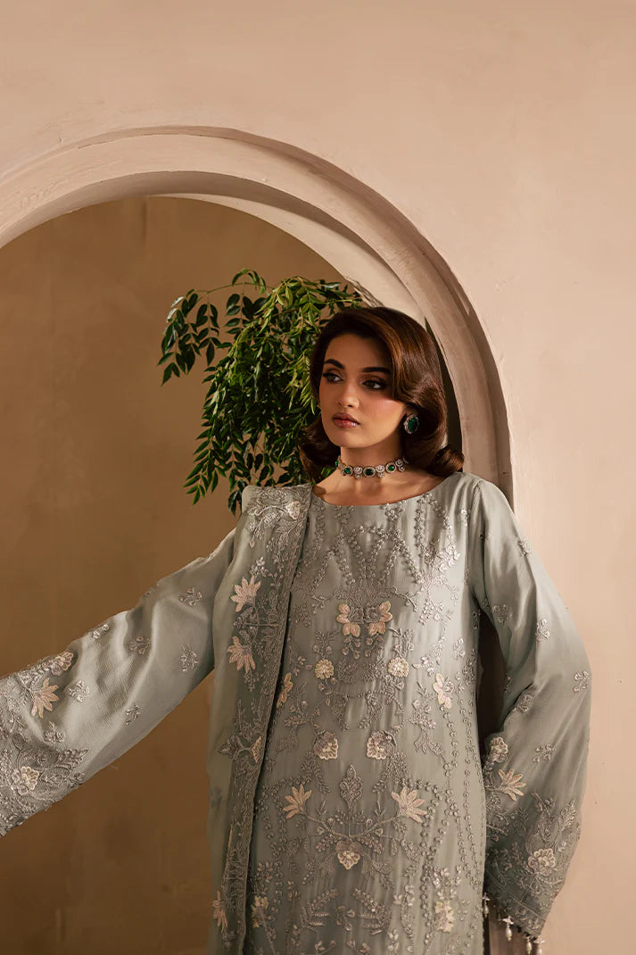 Soft grey Pakistani chiffon suit with embroidered dupatta, organza borders, and raw silk pants – ideal for wedding guests in USA, UK, and Canada.