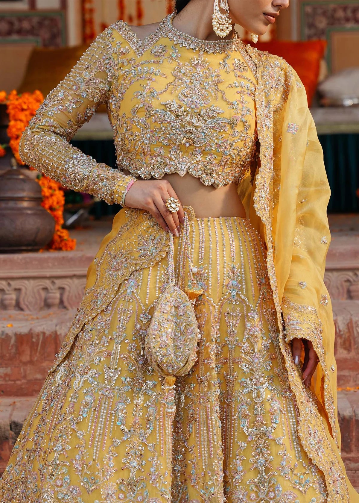 KHIRAD – Yellow kathaan organza bridal lehenga choli with embroidery and dupatta. Stitched mehndi and wedding wear online at Pakistanimoda.
