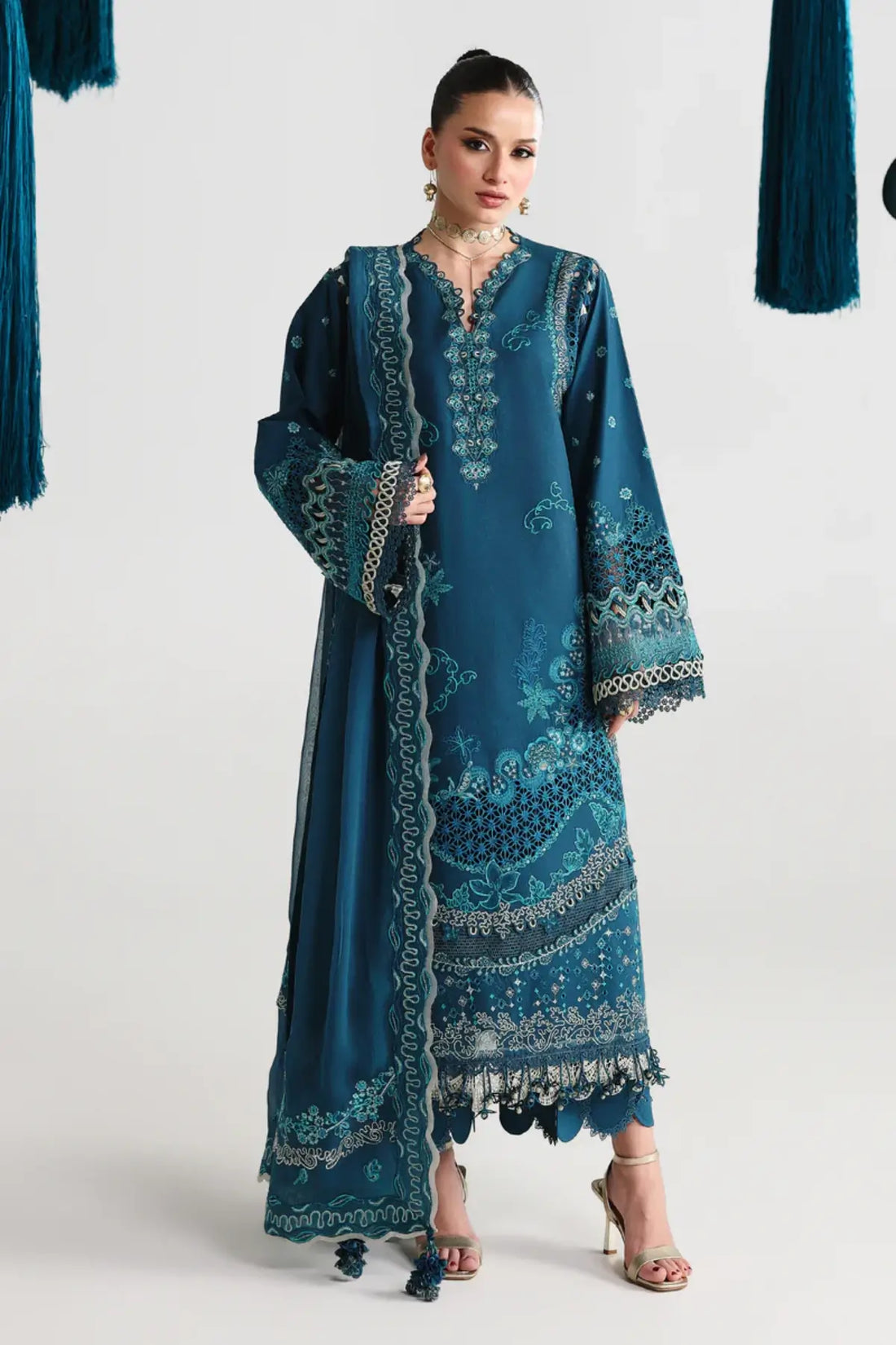 Kaisa QFL-07 teal stitched luxury lawn 3PC suit with chiffon dupatta by Qalamkar Festive Lawn 2026