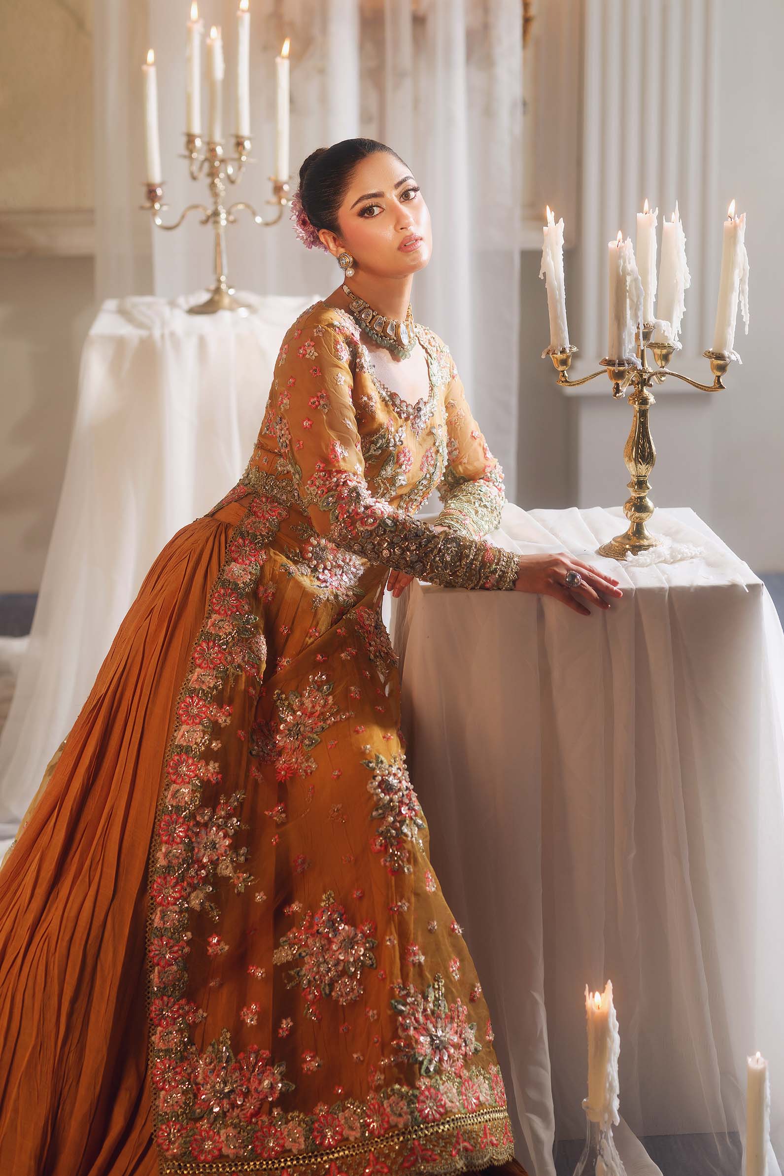 Kayser – Maryam Hussain Peach Organza Embroidered Stitched Suit