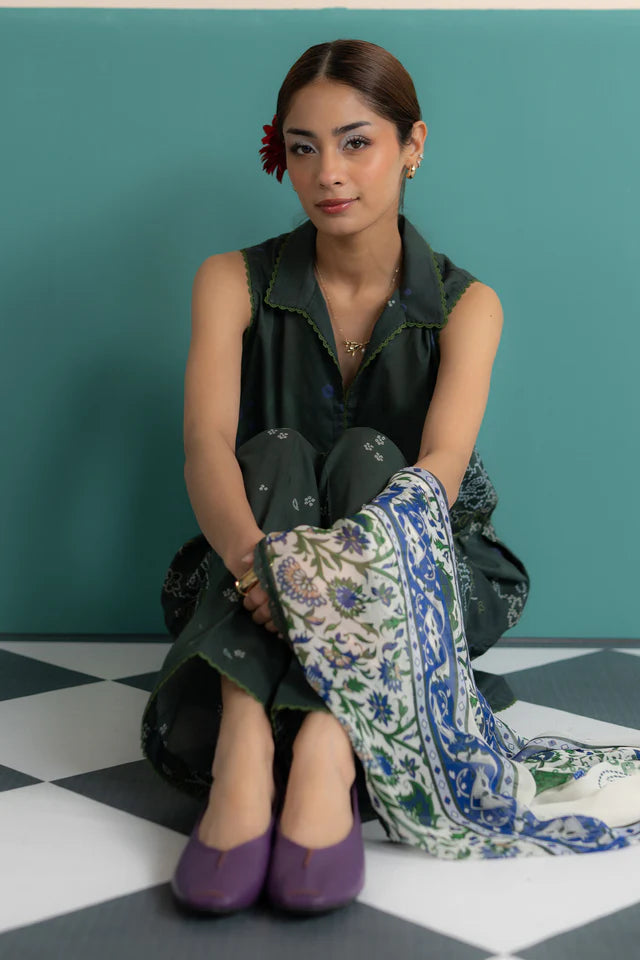 
Elegant Bandhani print lawn outfit in forest green – Kina-6A Coco collection