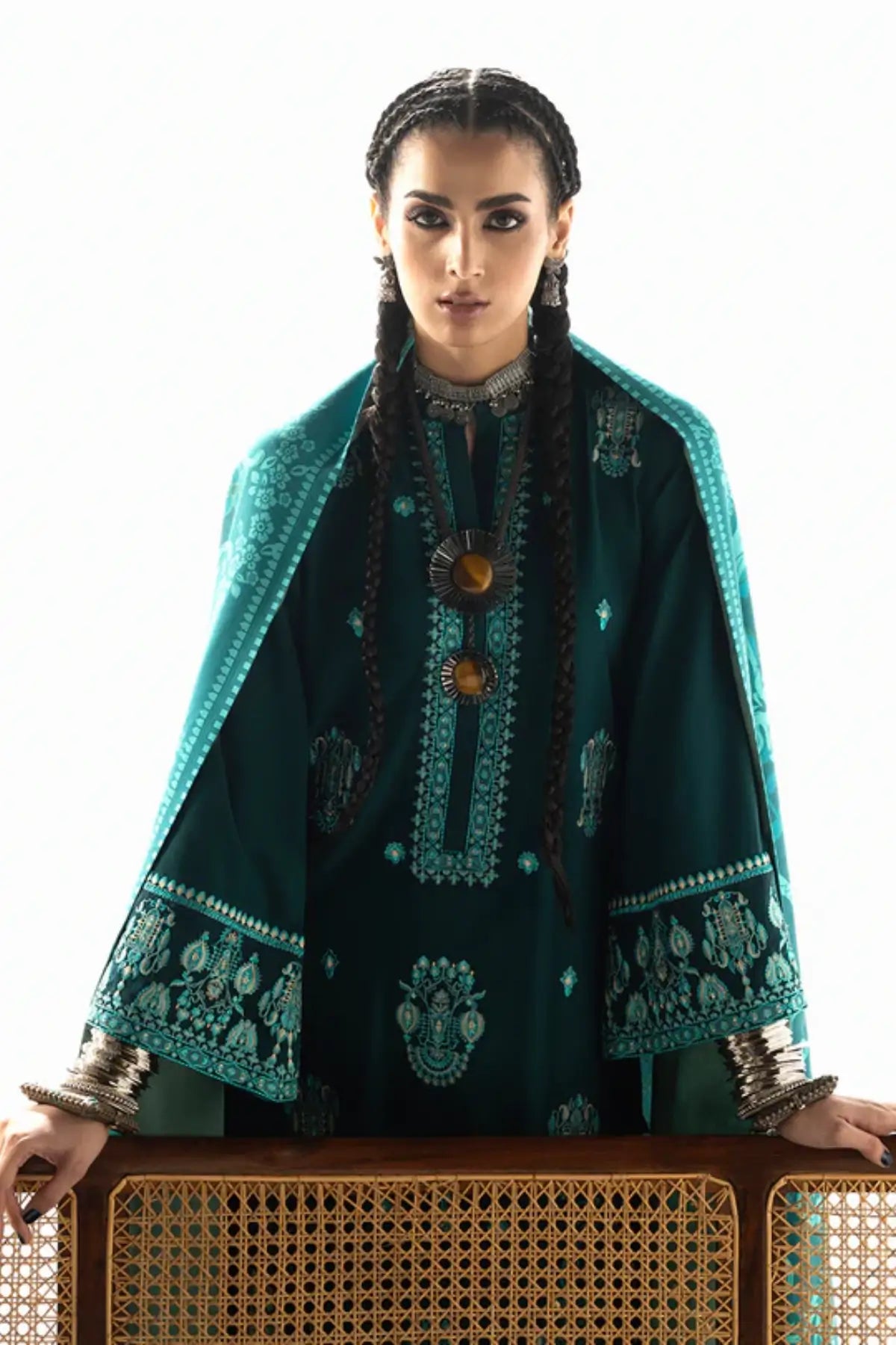 Zainab Chottani Kyana green Marina twill winter shawl stitched outfit for winter use, available online at Pakistanimoda.