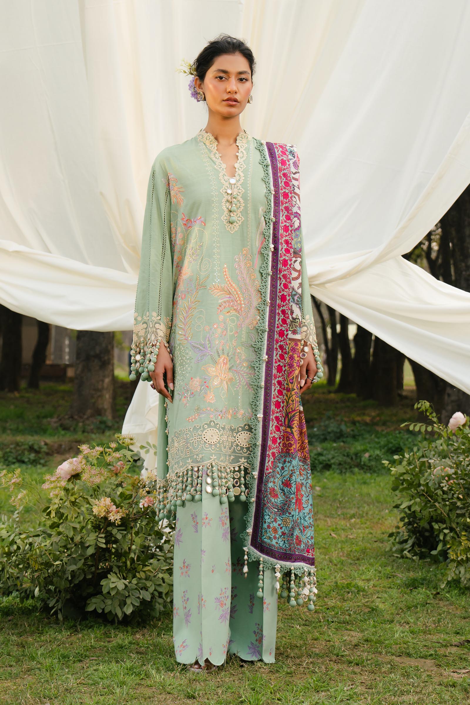 L251-007B-3CT- Light Green Luxury Lawn Outfit By- Sana Safinaz