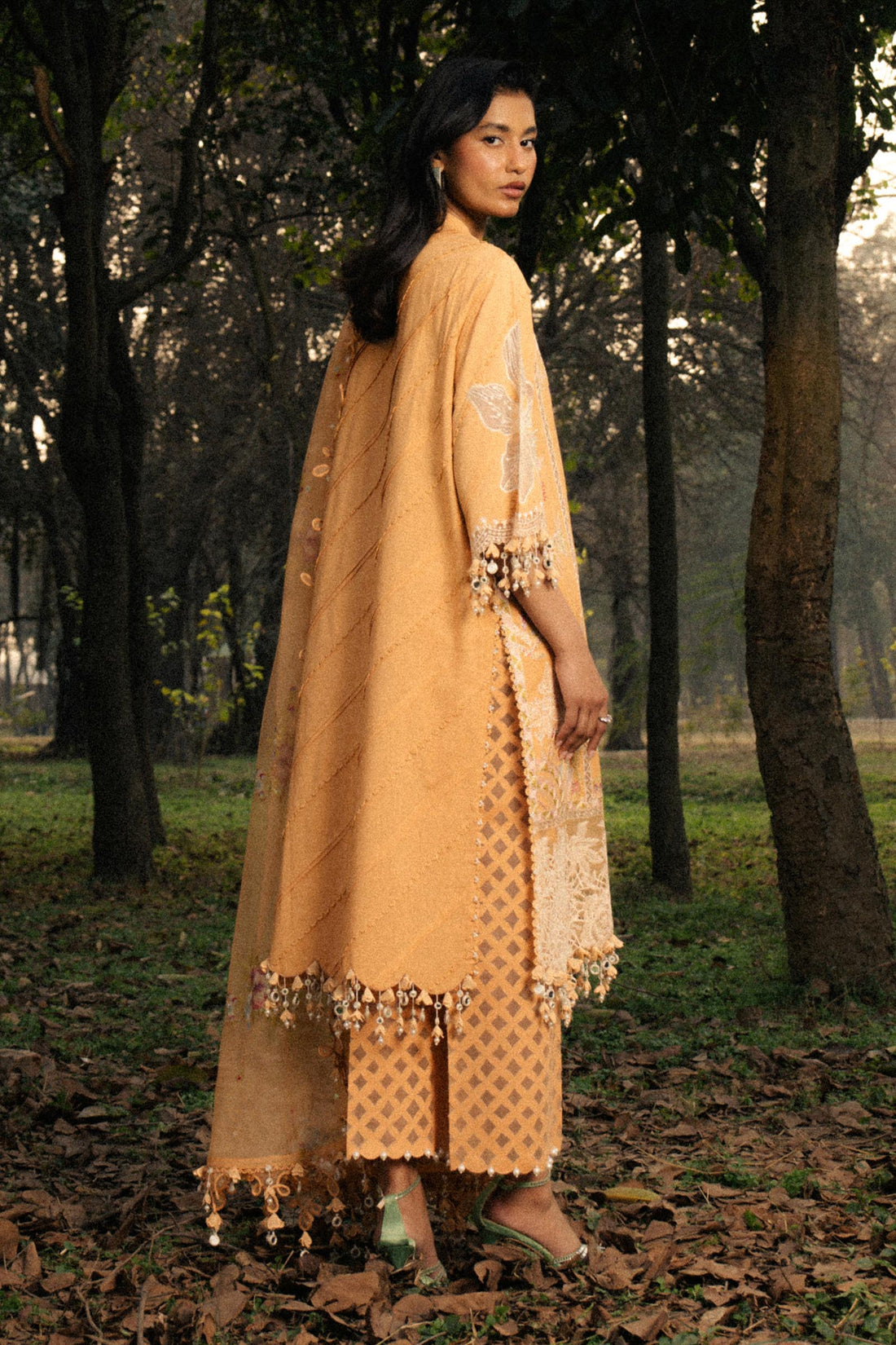 L251-008B-3CT- Peach Luxury Lawn Outfit By- Sana Safinaz