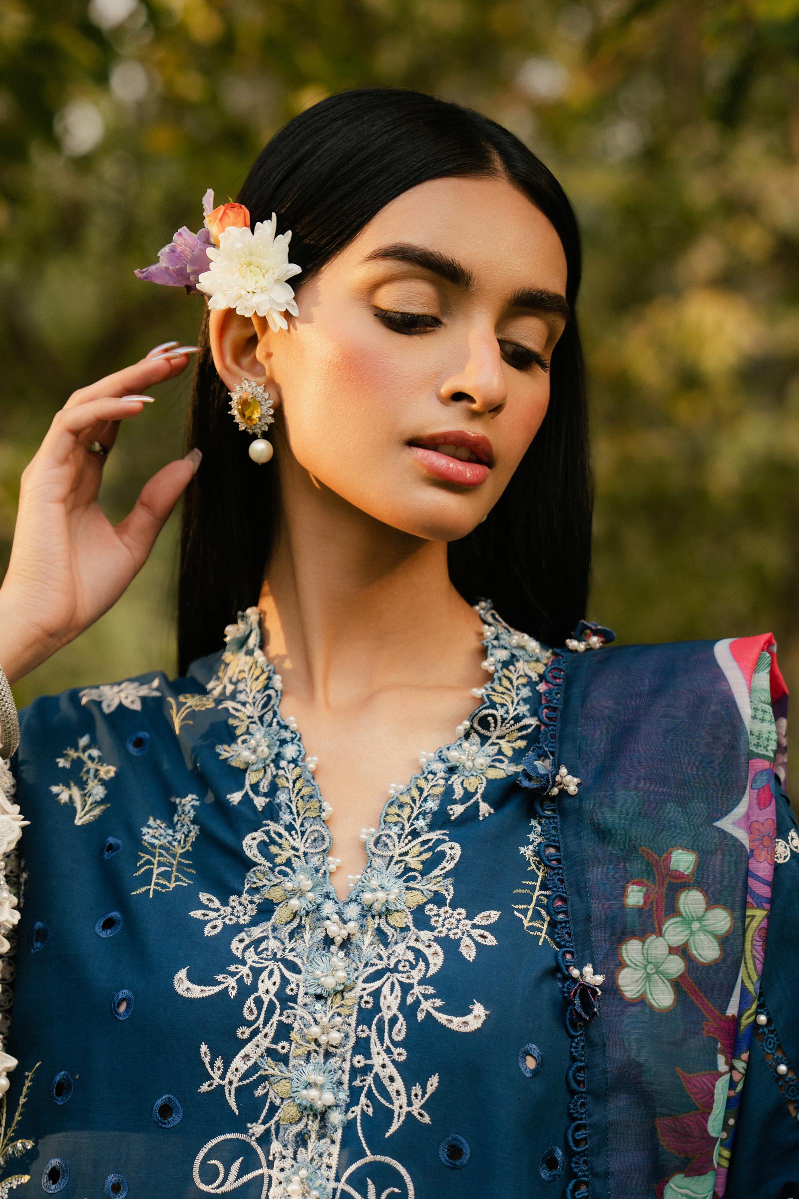 L251-009B-3DI- Royal Blue Luxury Lawn Outfit By- Sana Safinaz