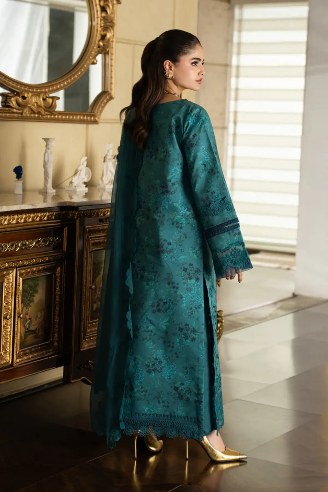 Liaro teal printed embroidered lawn 3PC by Rang Rasiya Carnation Eid Edit 2026 with chiffon dupatta