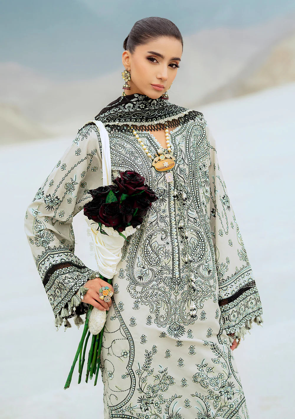 Look 08- White and Black Lawn Ensemble '25 Vol.1 By- Aik