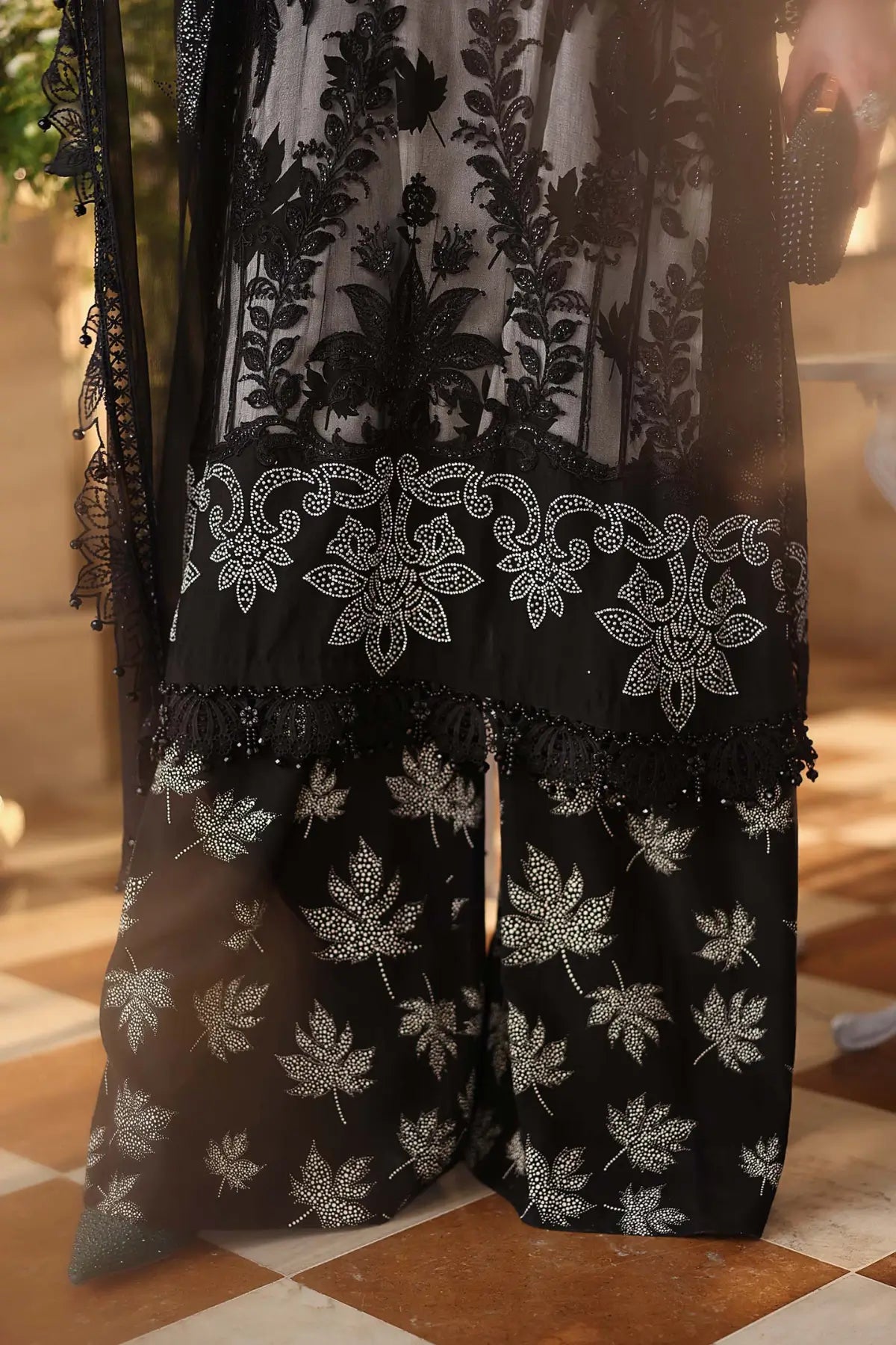 Order Maria B Black Embroidered Chiffon Suit | Pakistanimoda  Pakistani  Moda