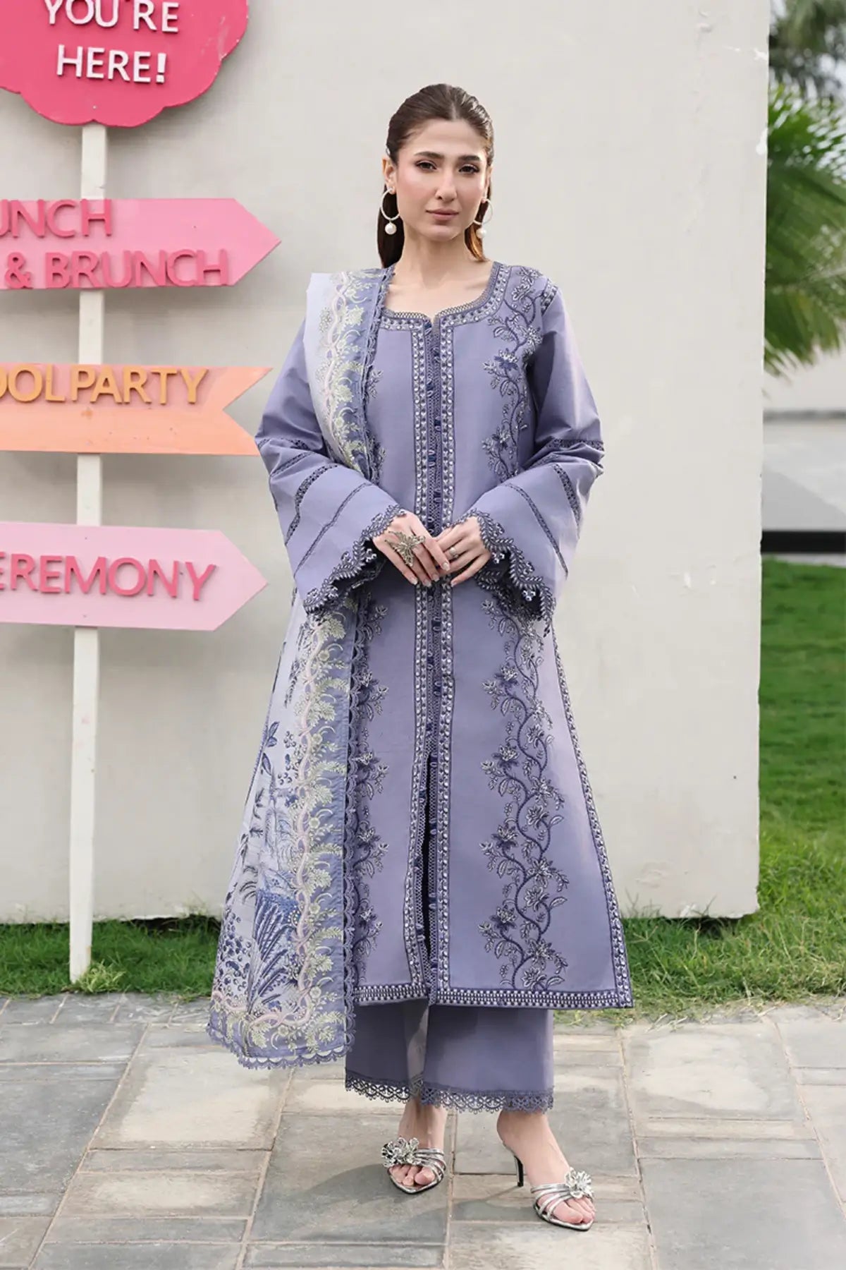 Mahnaz by Rang Rasiya Lilac Embroidered Lawn Stitched 3PC Suit with Printed Tasser Silk Dupatta