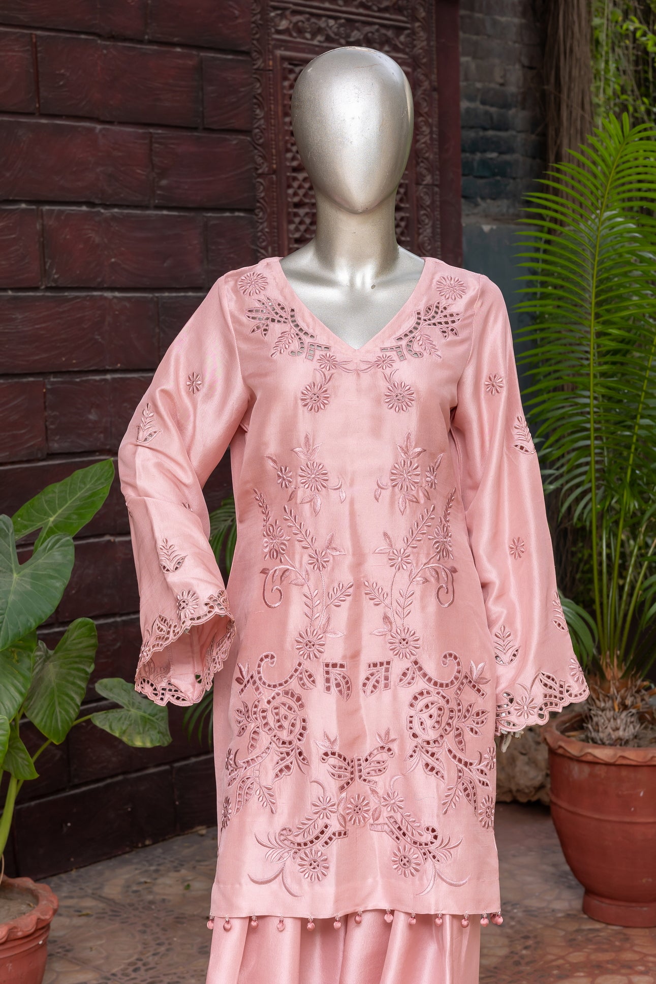 Mahru- Dusty rose Sheesha silk Pakistani dress