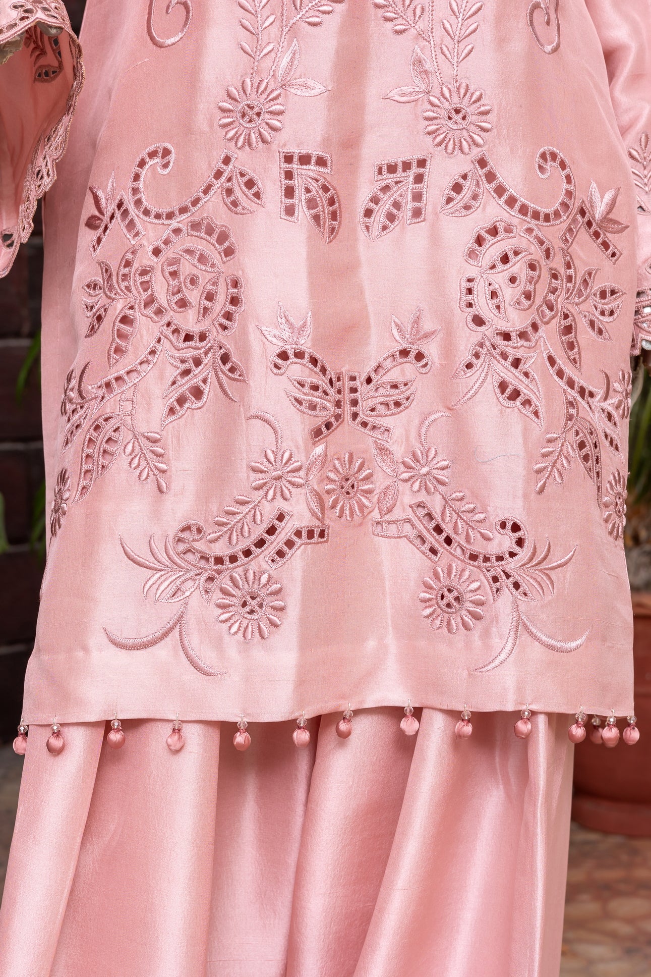Mahru- Dusty rose Sheesha silk Pakistani dress