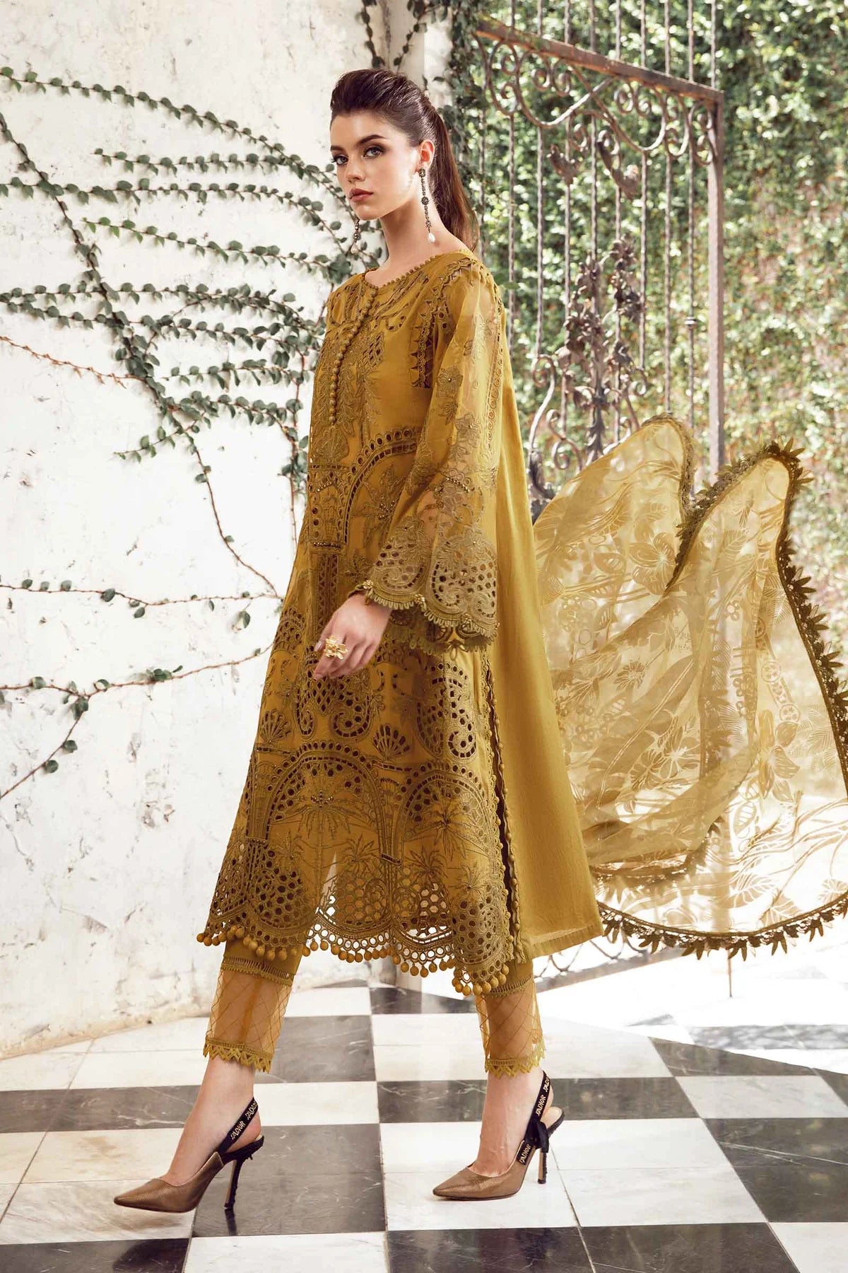 Maria B Stitched / Unstitched- Luxury Eid Pakistani Lawn 2024 - 08