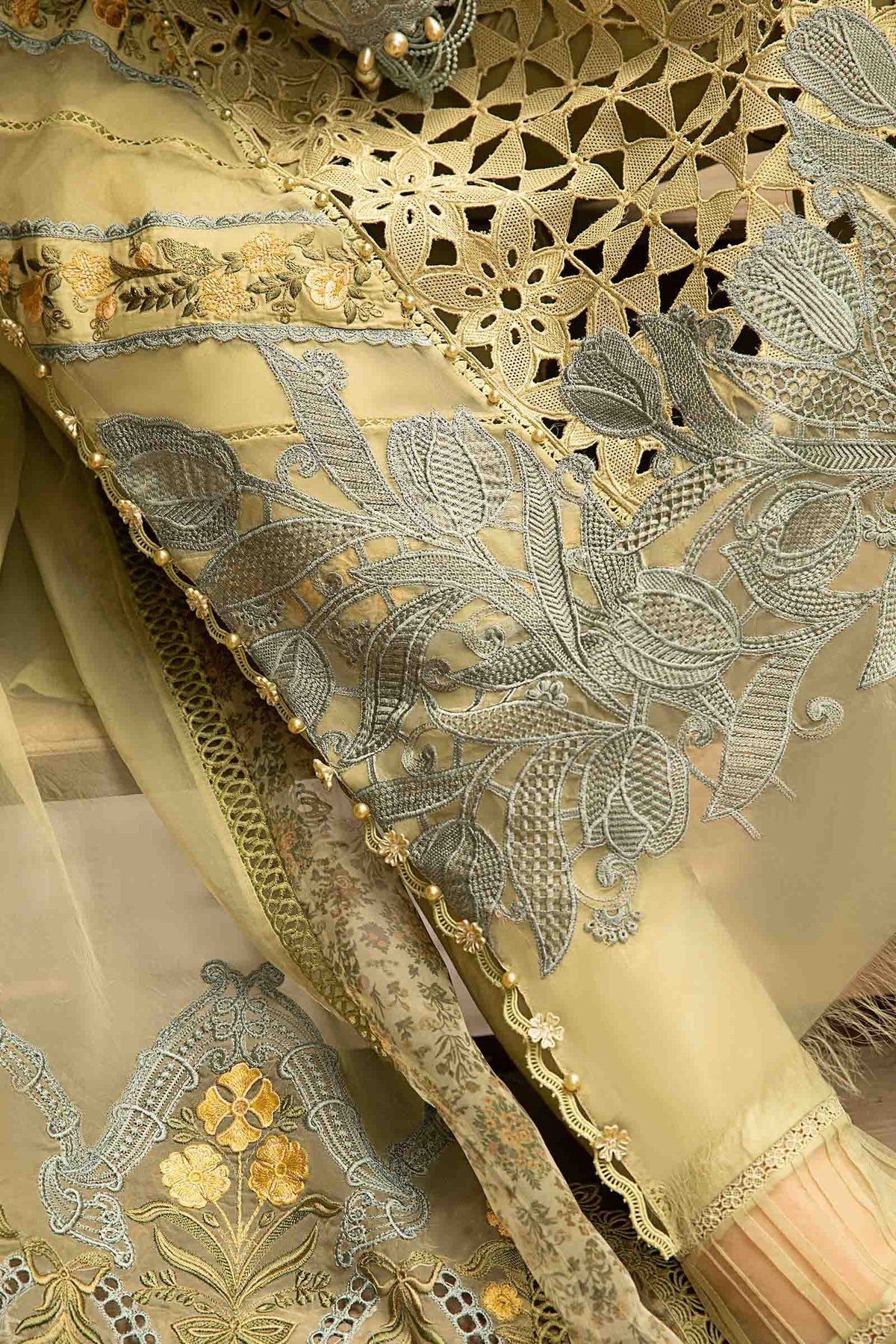 Maria B Stitched / Unstitched - Luxury Eid Pakistani Lawn 2024 - 10