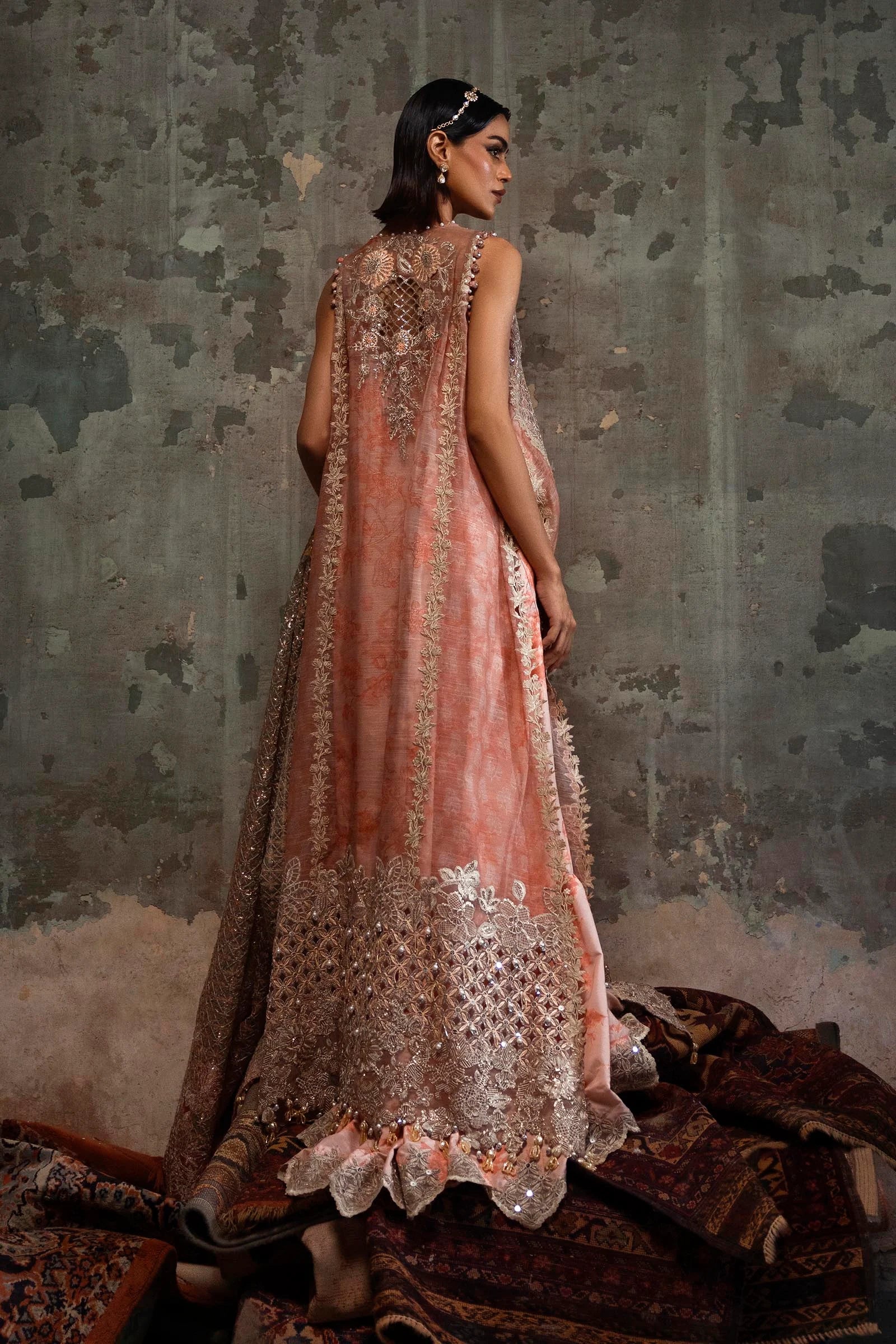 N252-001-3CX stitched peach wedding outfit by Sana Safinaz – embroidered organza suit with raw silk trouser and detailed dupatta for Pakistani women abroad