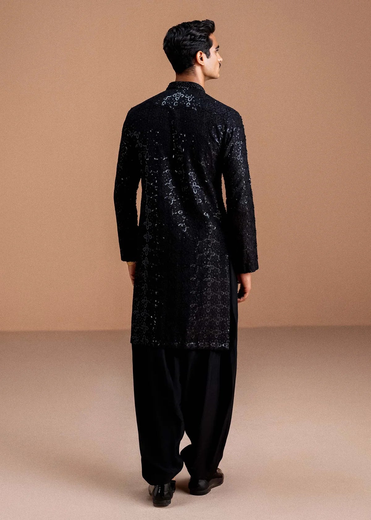 Nayal men’s ink black silk kurta with matching shalwar – Pakistanimoda