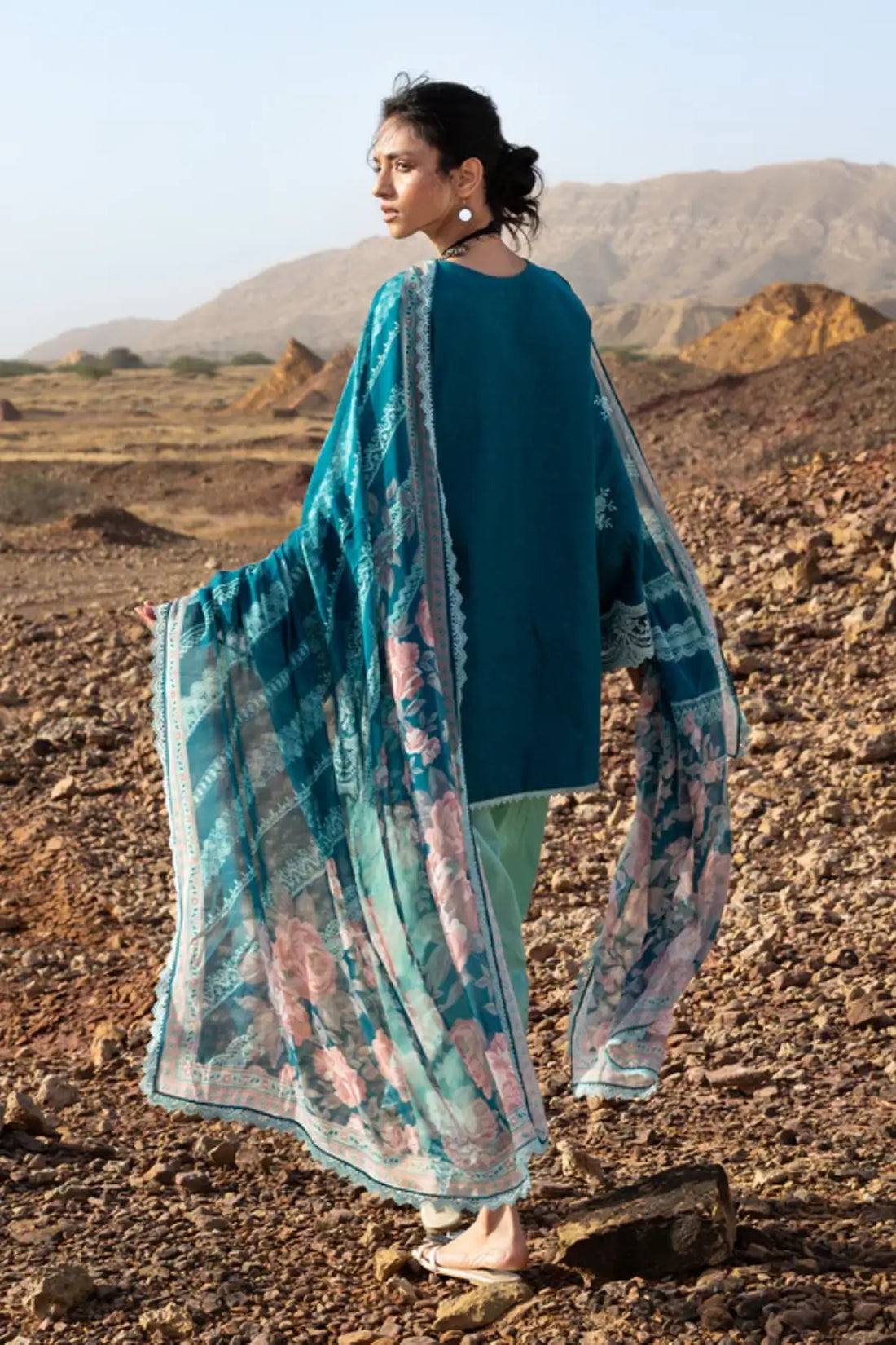 Nissa turquoise summer lawn 3PC by Zainab Chottani with chiffon dupatta