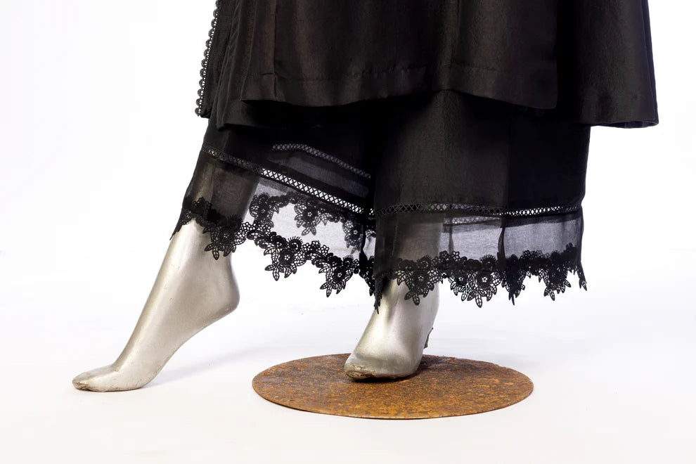 Noir-Luxury Pakistani silk suit with modern cuts