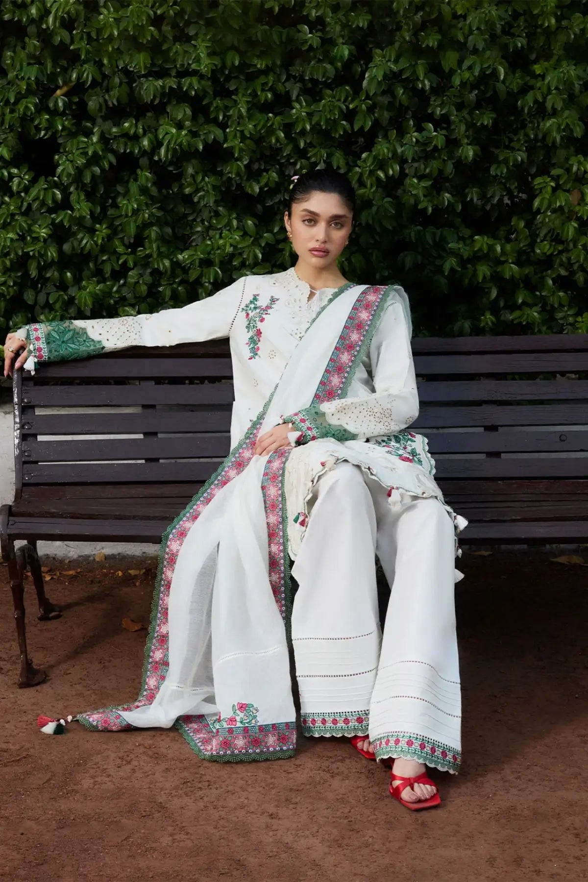 Noor-e-Qamar Hussain Rehar ash white embroidered lawn suit with cotton net dupatta at Pakistanimoda.