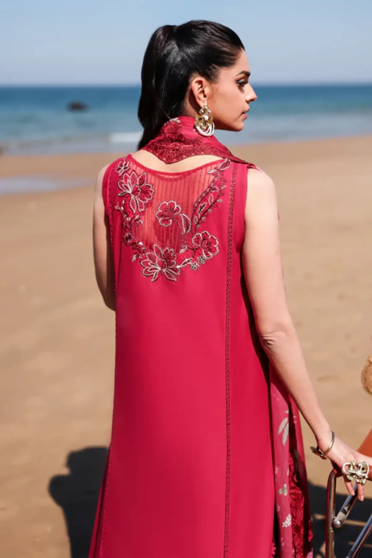Saira Shakira Breeze OPHELIA-4-A raspberry lawn stitched suit chiffon dupatta