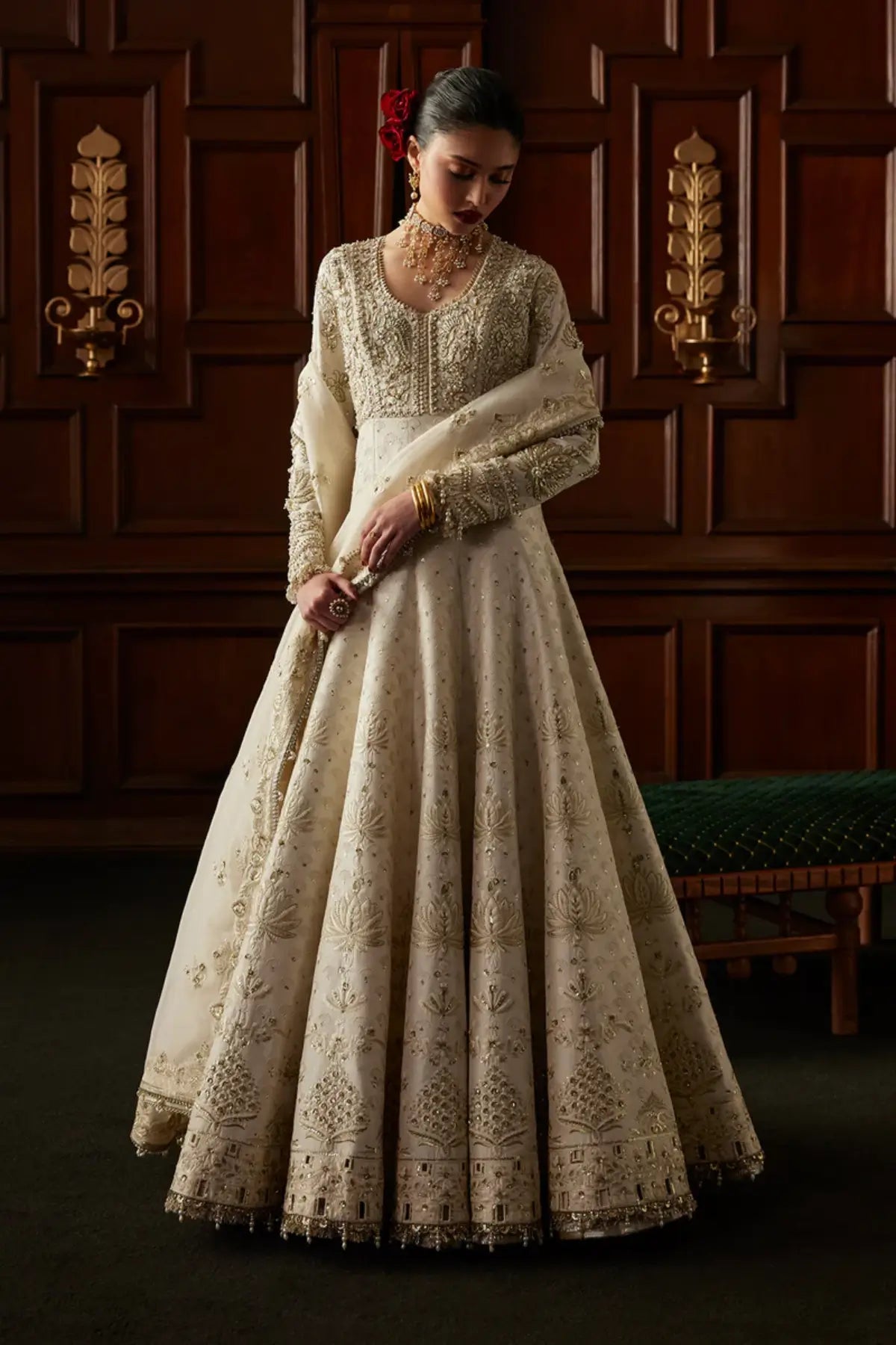 Ovia off white luxury Pishwas and lehenga set by Saad Bin Shahzad with raw silk and embroidered organza dupatta