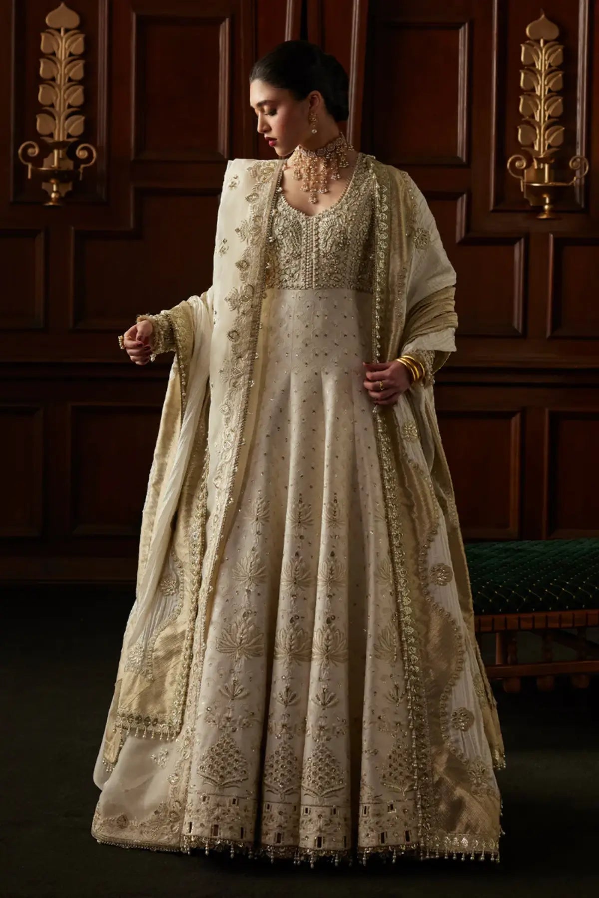 Ovia off white luxury Pishwas and lehenga set by Saad Bin Shahzad with raw silk and embroidered organza dupatta