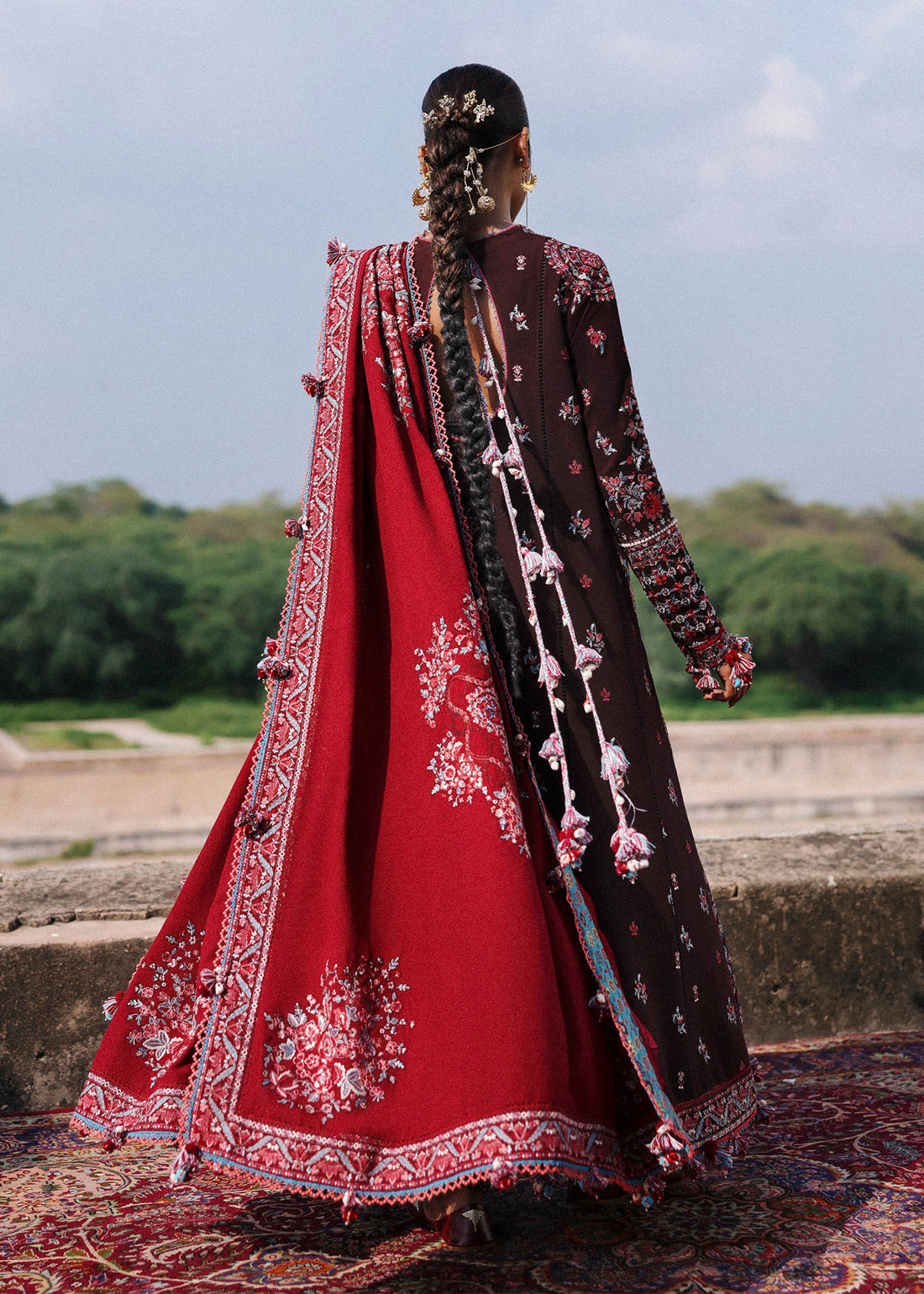 Pari Brown Karandi Suit with Red Embroidered Shawl by Hussain Rehar | pakistanimoda.com