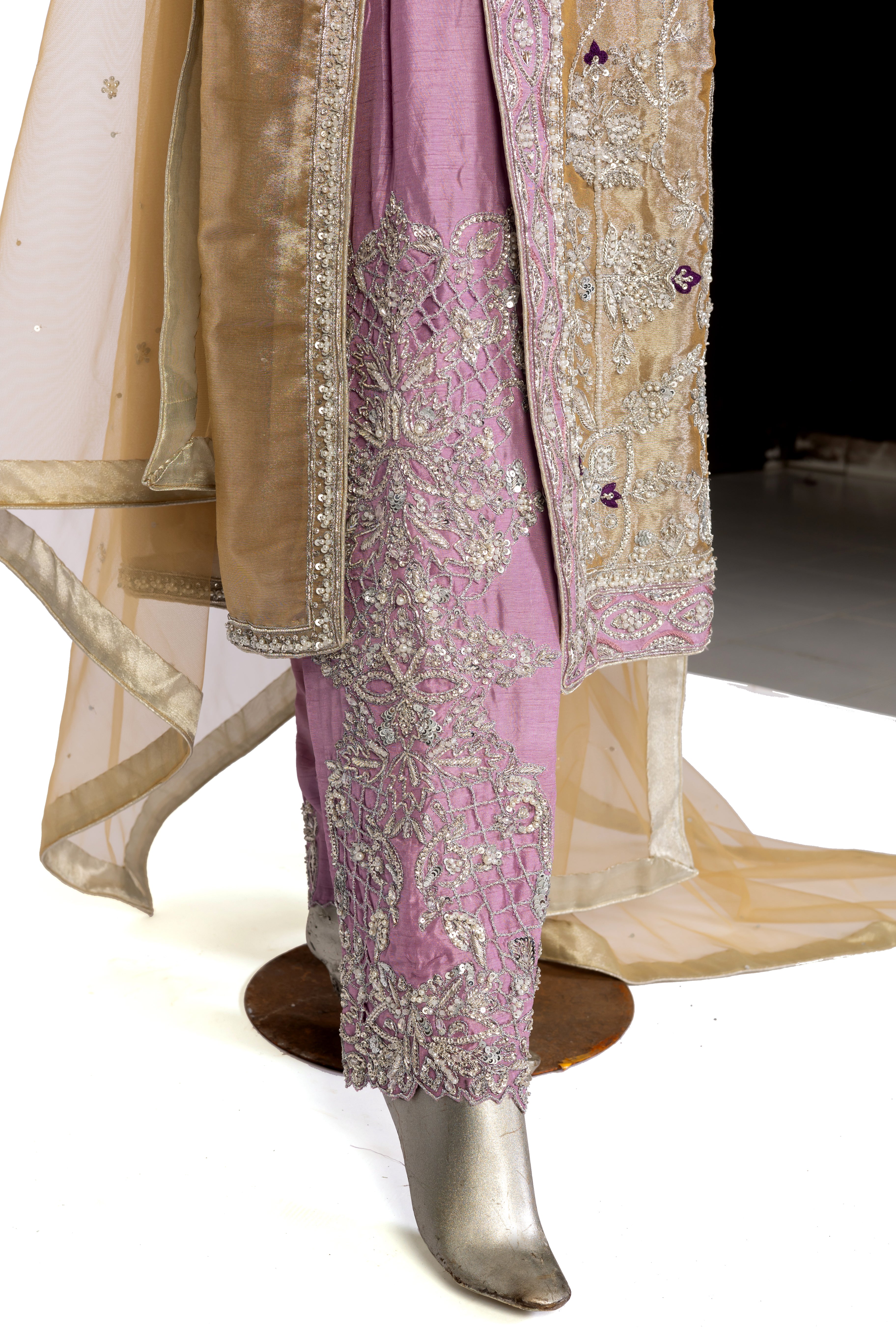 MariamRaj Gold Tissue Outfit with Net Dupatta – Pariza