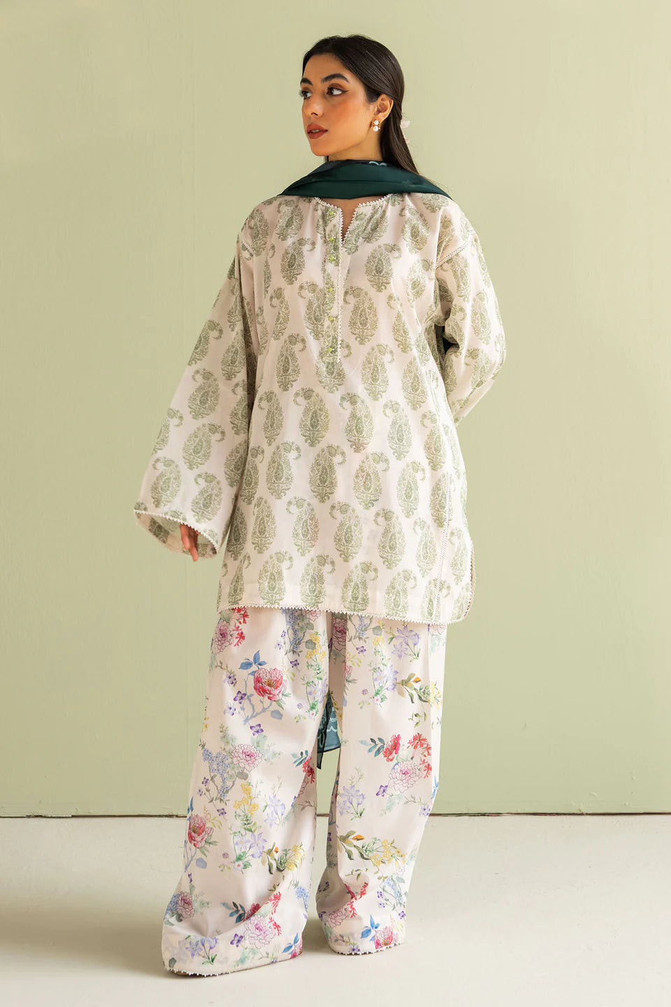 Piasley-6B Pakistani Summer Lawn Outfit '25 By- Zara Shahjahan