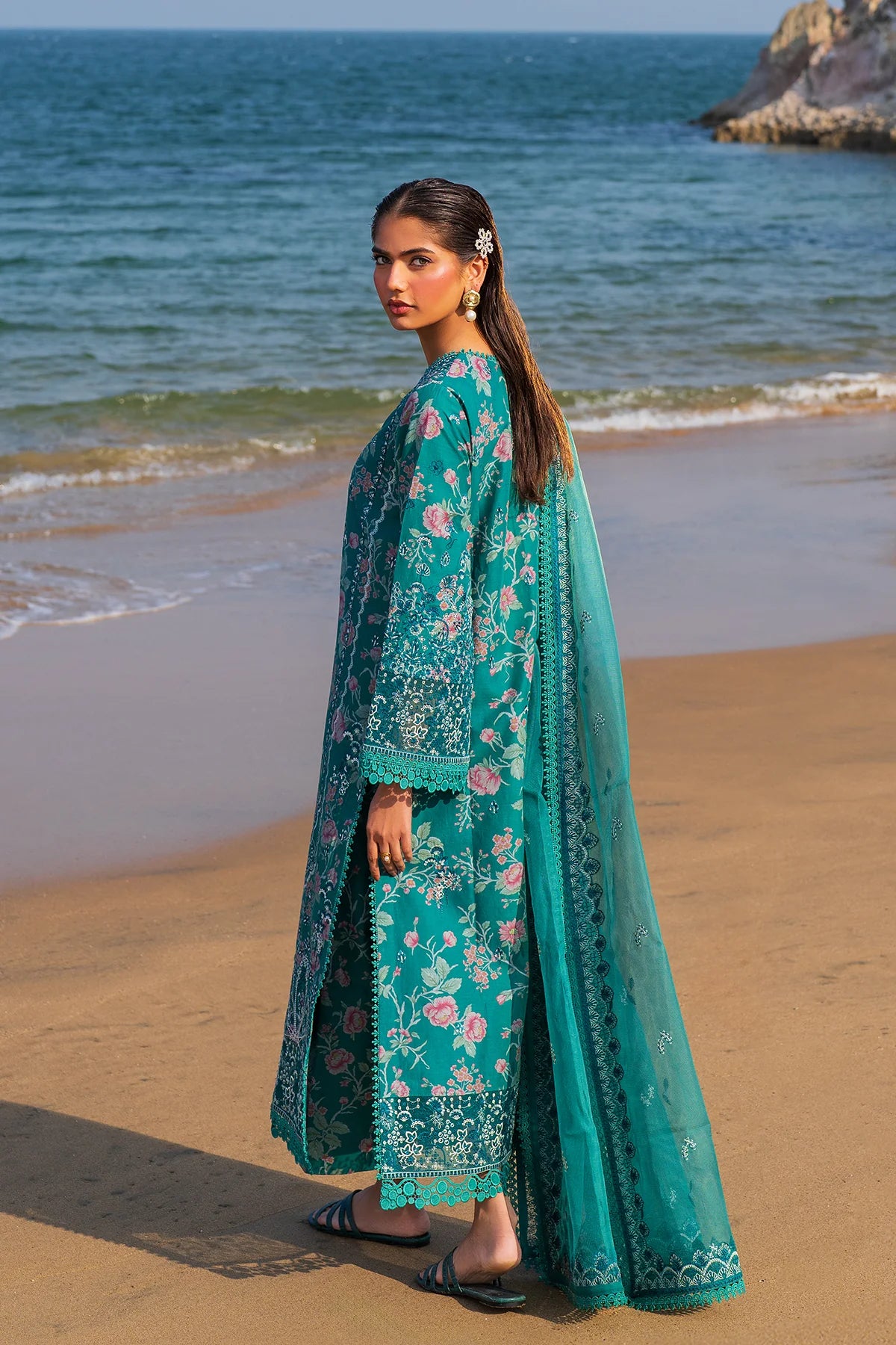 Plush- Green Embroidered Luxury Lawn'25 Outfit By- Afrozeh
