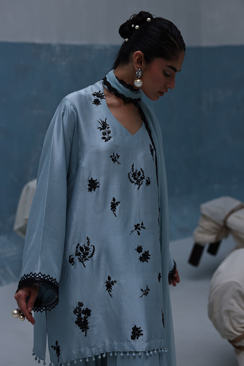 Powder blue embellished raw silk kurta with crepe farshi shalwar and chiffon dupatta – Pakistani formal wear for women in USA, UK, Canada.