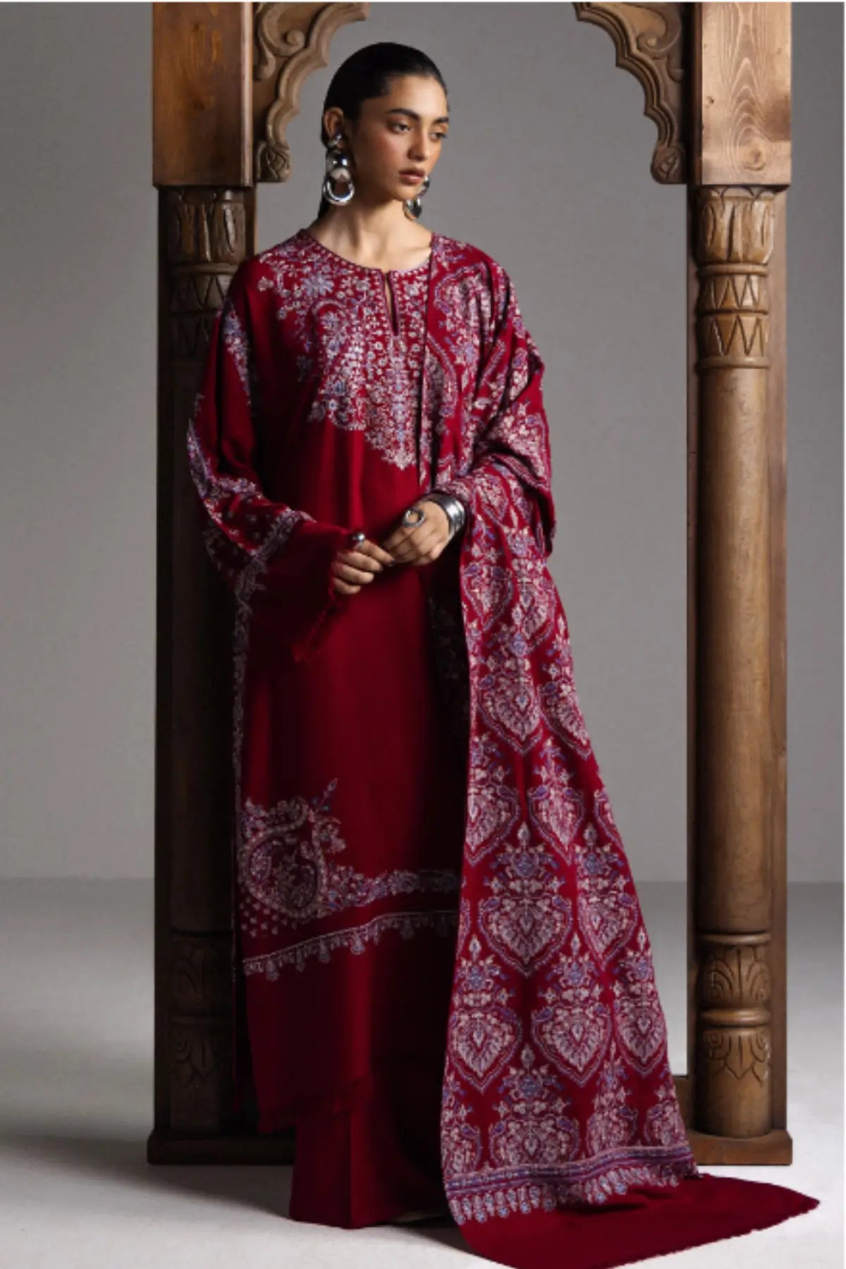 Zara Shahjahan Qirmiz D7 crimson red embroidered marina stitched winter suit with matching shawl from Saraab Winter 2026