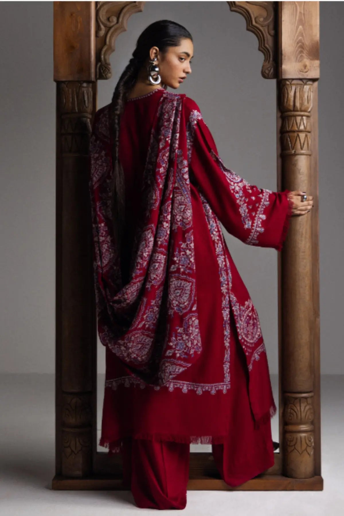 Zara Shahjahan Qirmiz D7 crimson red embroidered marina stitched winter suit with matching shawl from Saraab Winter 2026