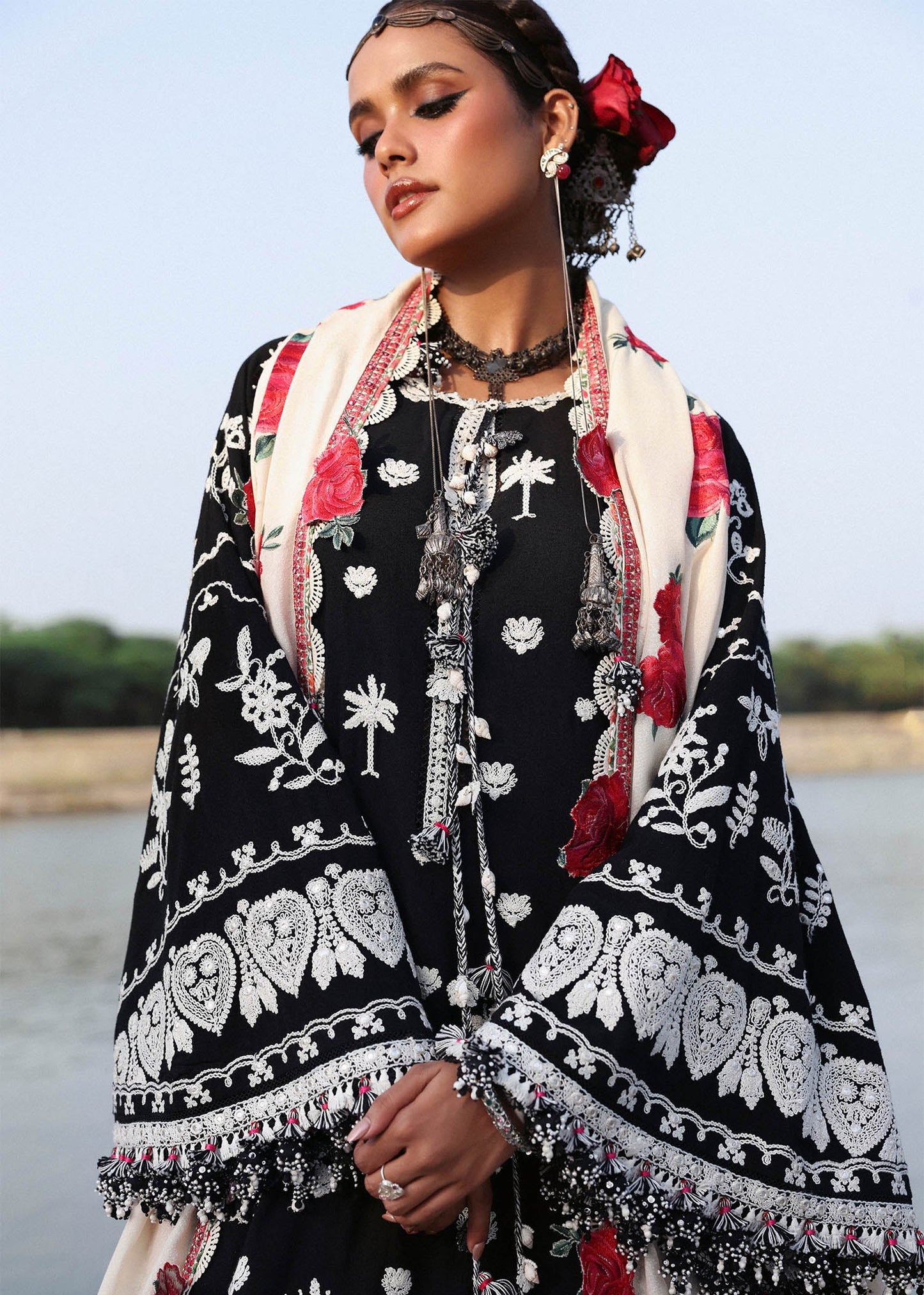 Rose Black Karandi Suit with Ivory Rose Embroidered Shawl by Hussain Rehar | pakistanimoda.com