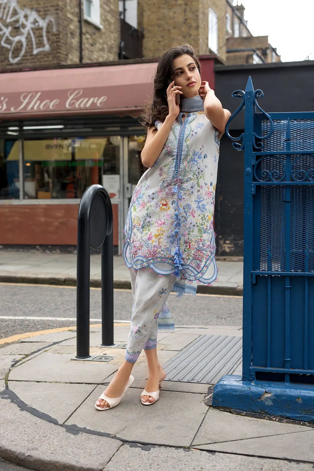 Ivory floral lawn stitched 3PC suit SNP26-6A with chiffon dupatta by Sobia Nazi
