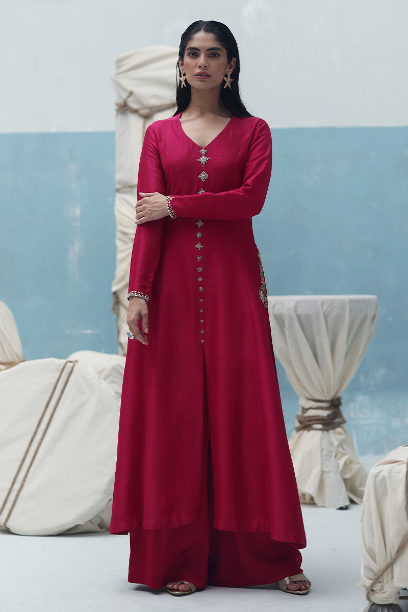 Persian red raw silk shirt with zardozi work, crepe culottes, and Banarsi chiffon dupatta – formal Pakistani suit for weddings and Eid.