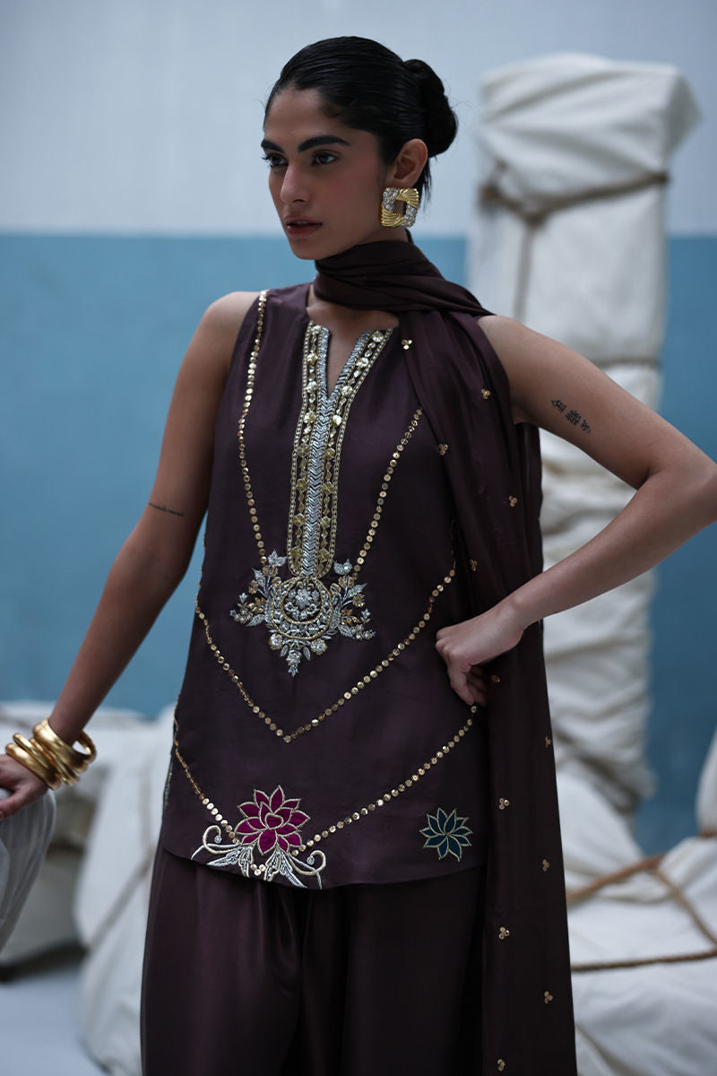 Deep taupe Pakistani raw silk kurta with farshi culottes and medium silk dupatta – formal 3-piece embroidered suit for weddings and Eid abroad.