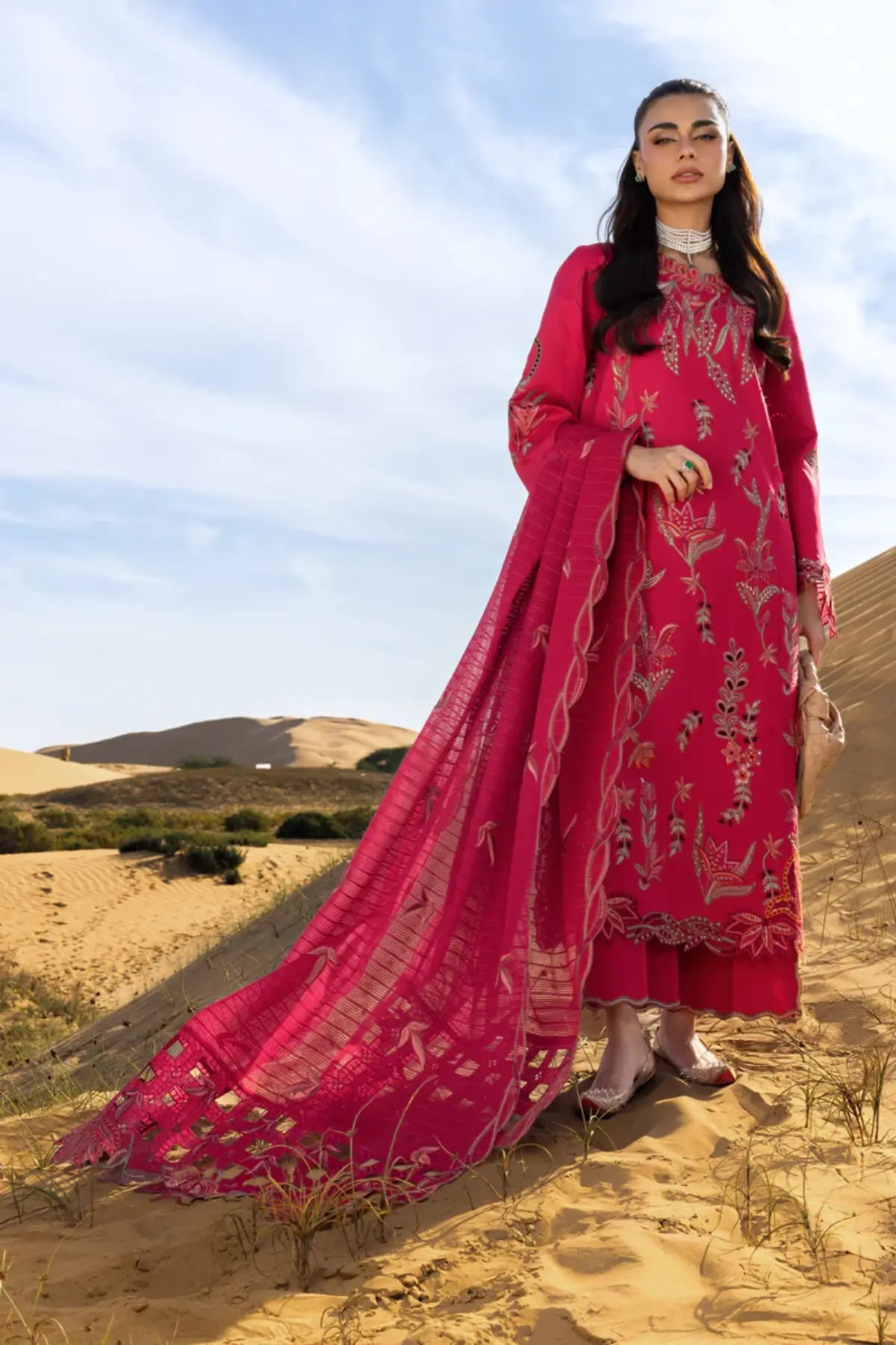 Rang Rasiya Safa vintage pink embroidered lawn stitched outfit with organza details Pakistanimoda